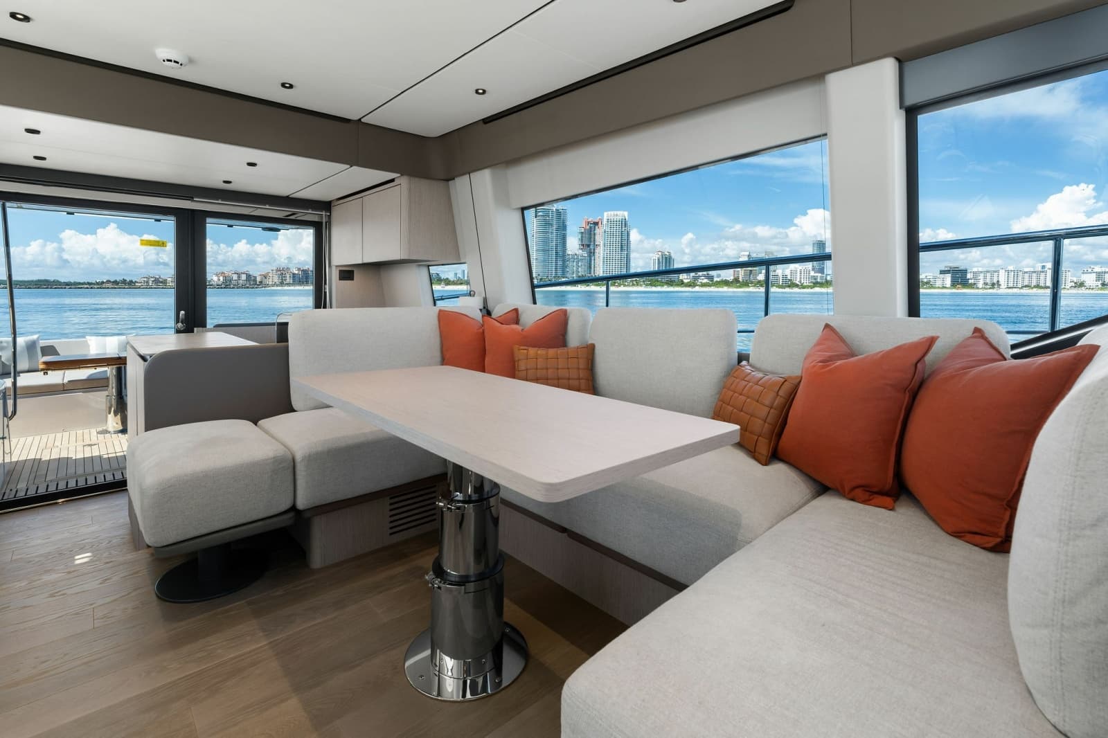 2025 Ferretti Yachts 