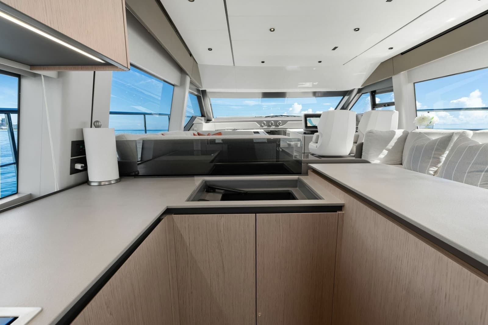 2025 Ferretti Yachts 