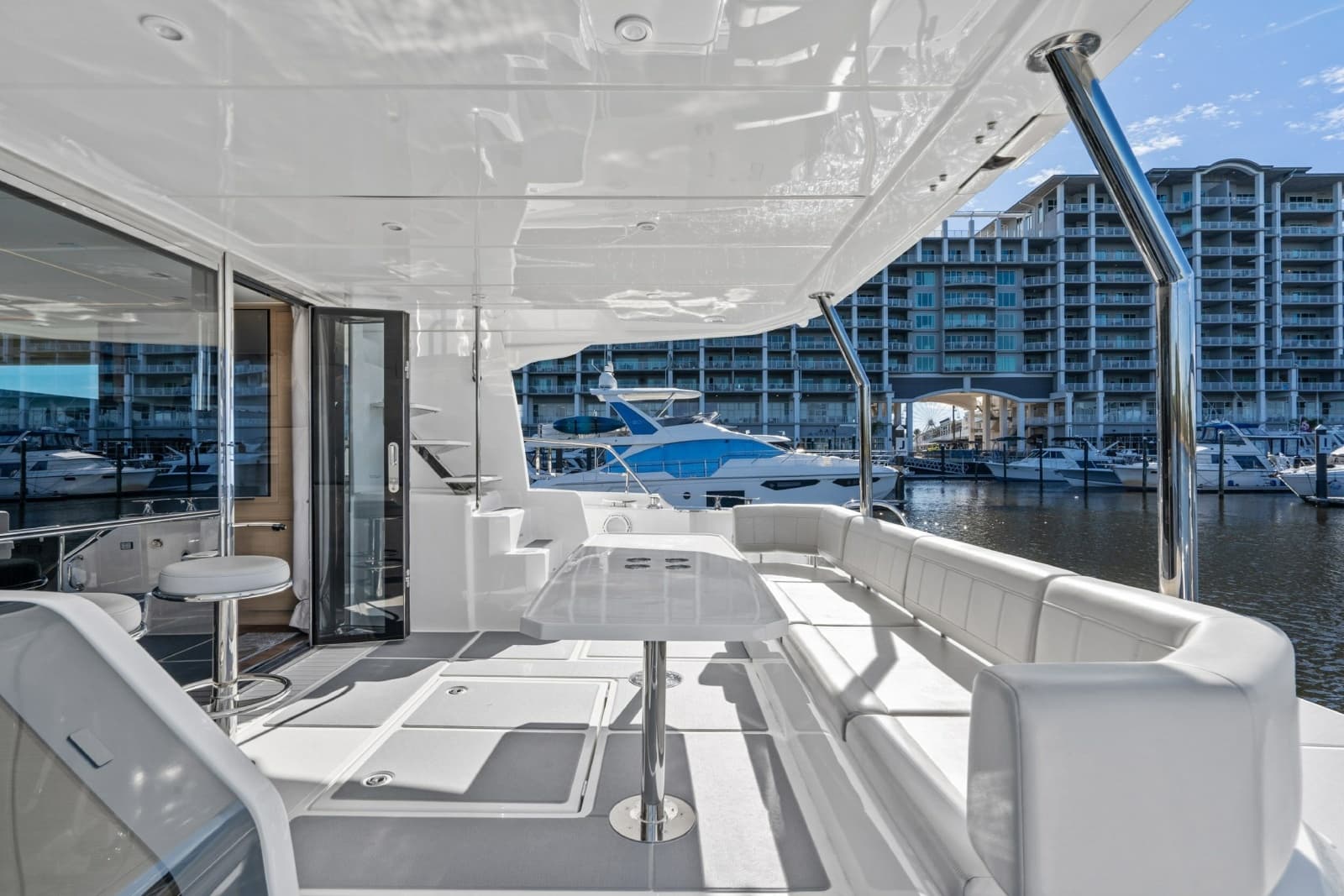 2021 Aquila 54 Yacht