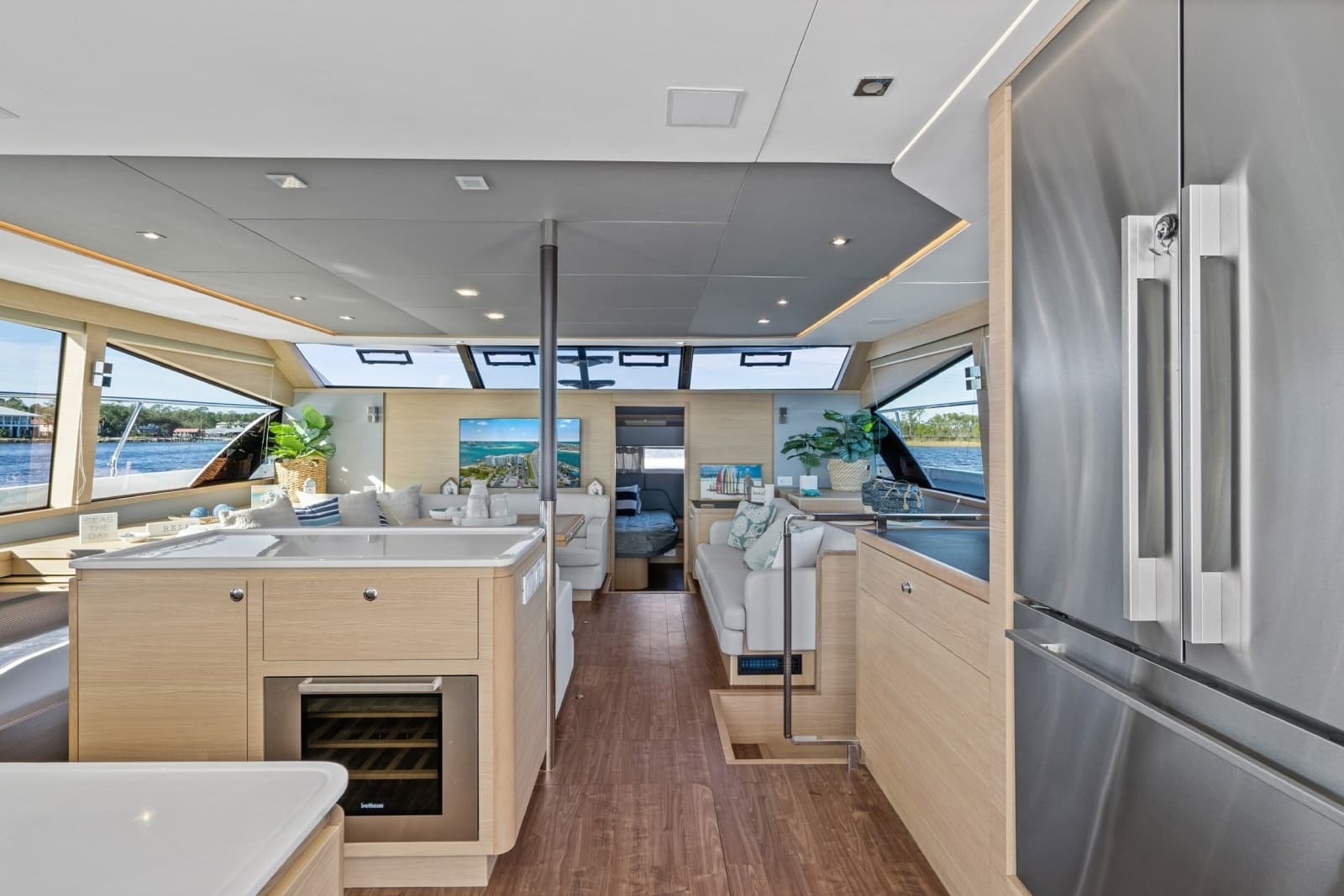 2021 Aquila 54 Yacht