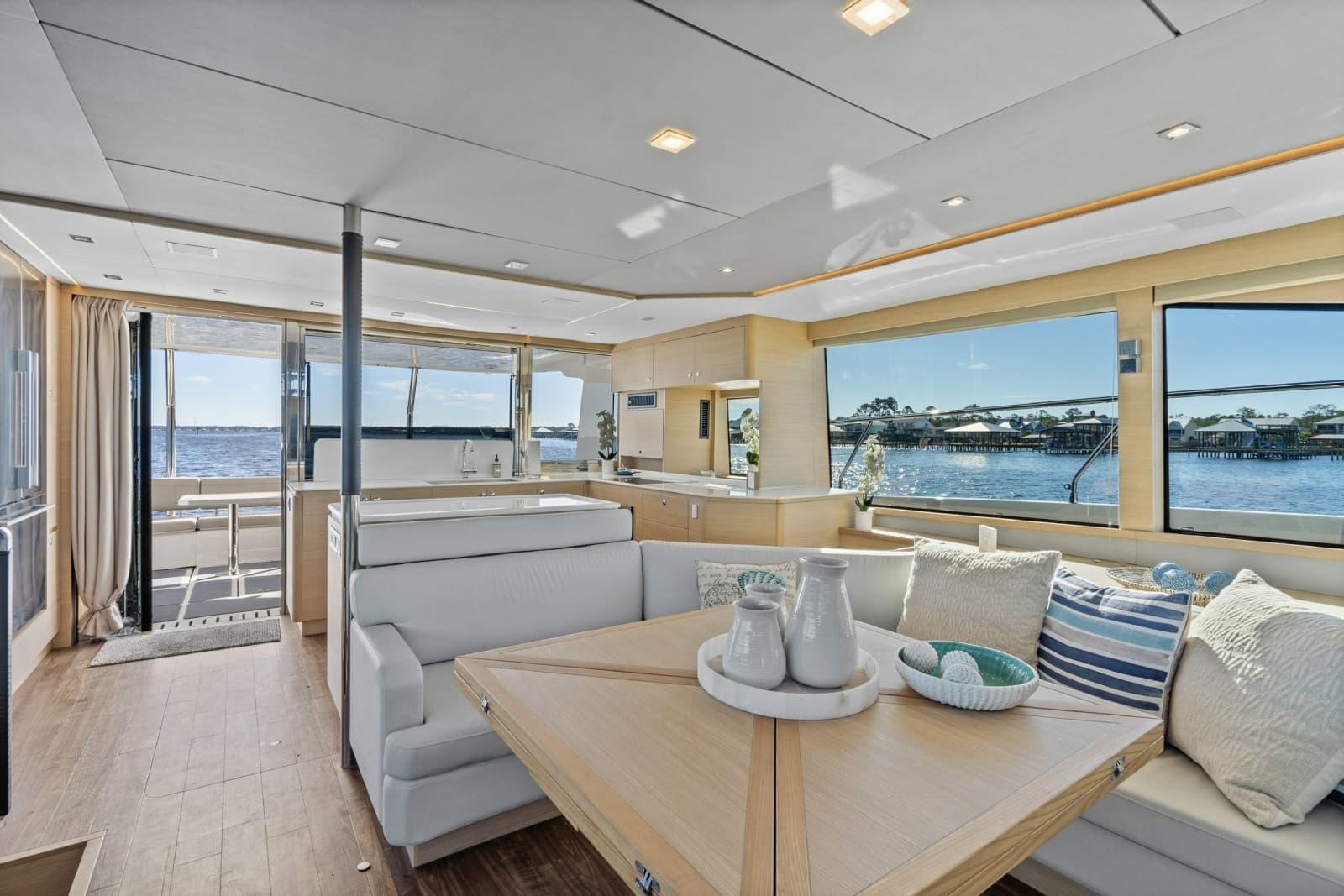 2021 Aquila 54 Yacht