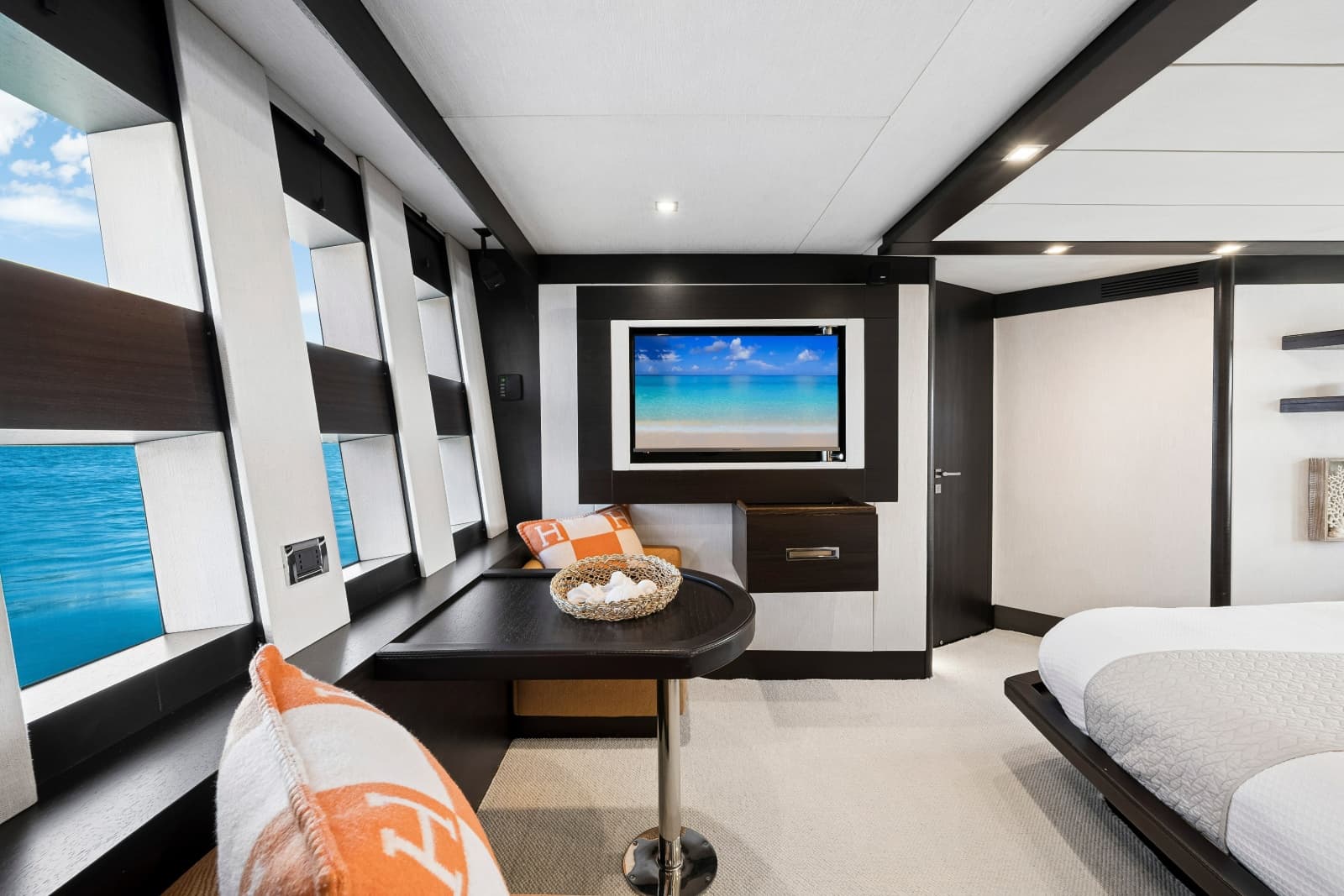 2009 Azimut 86S
