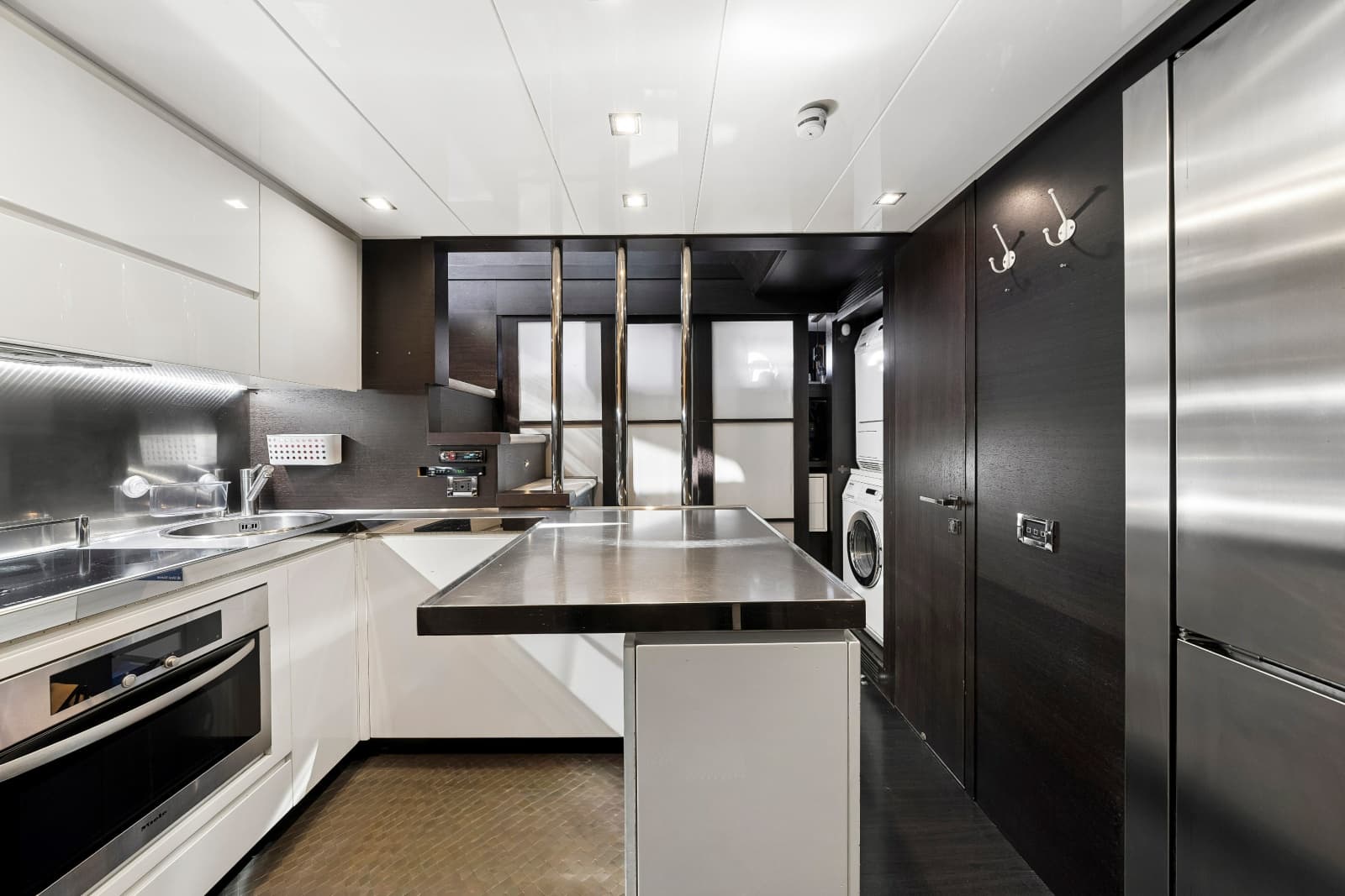 2009 Azimut 86S