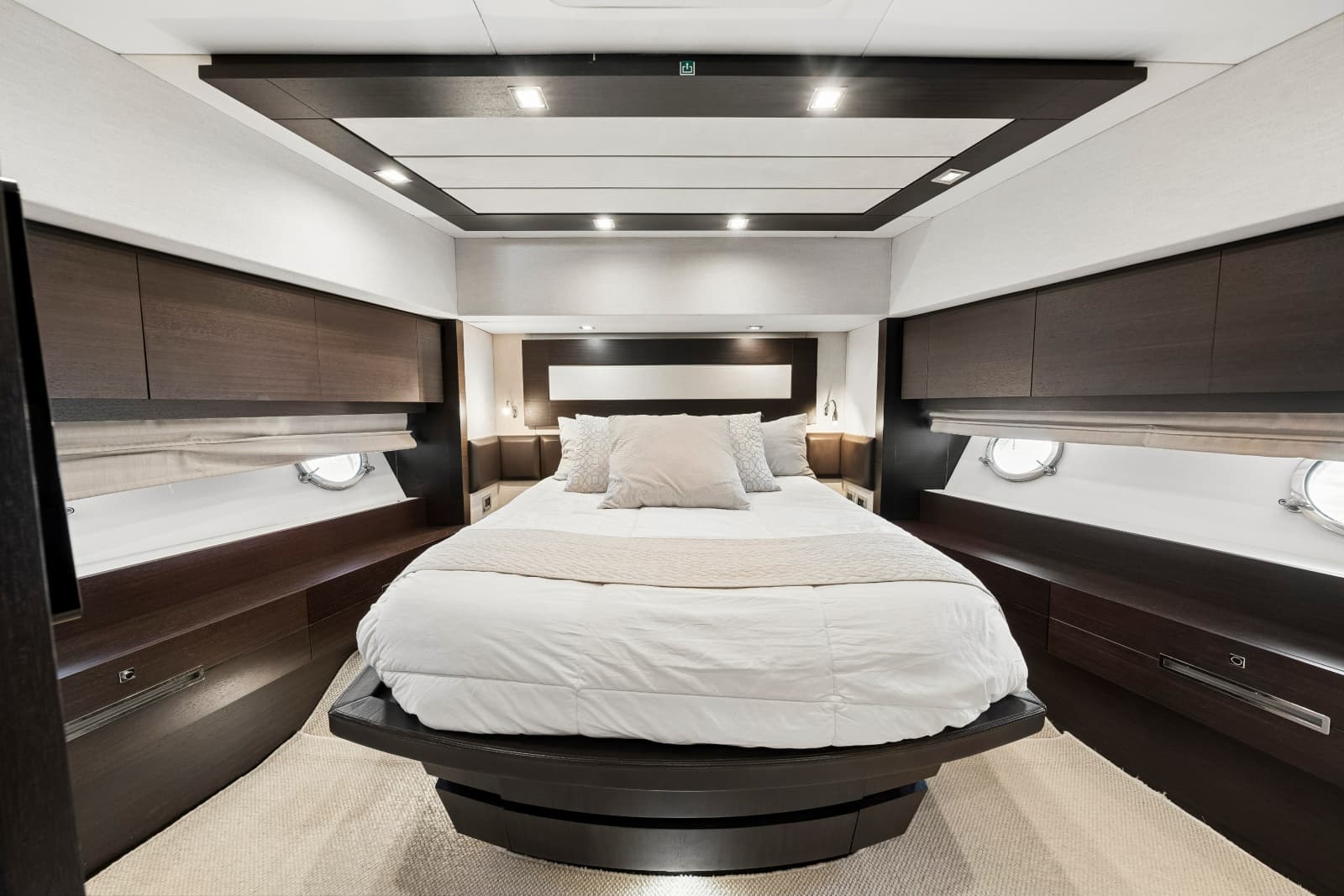 2009 Azimut 86S