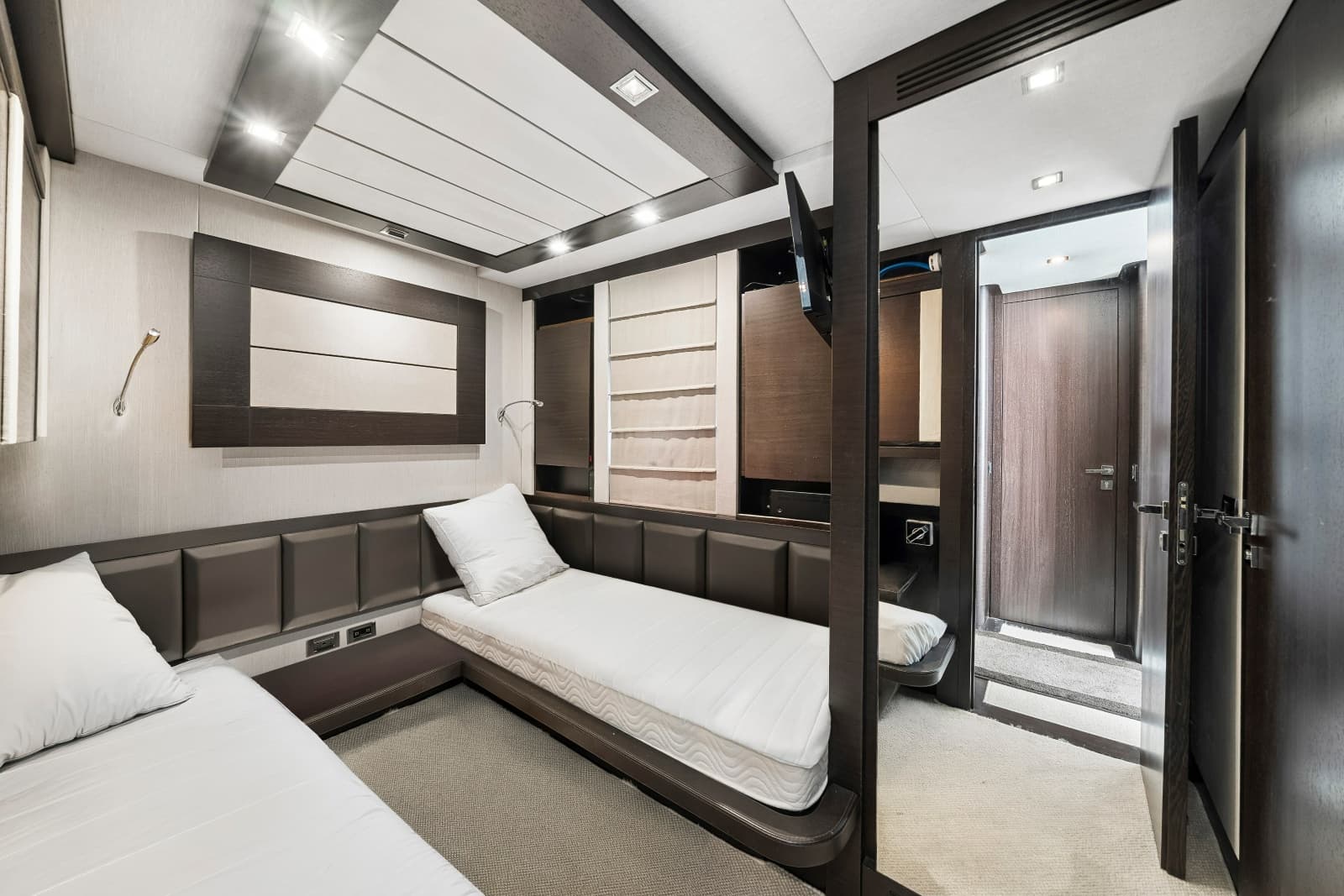 2009 Azimut 86S