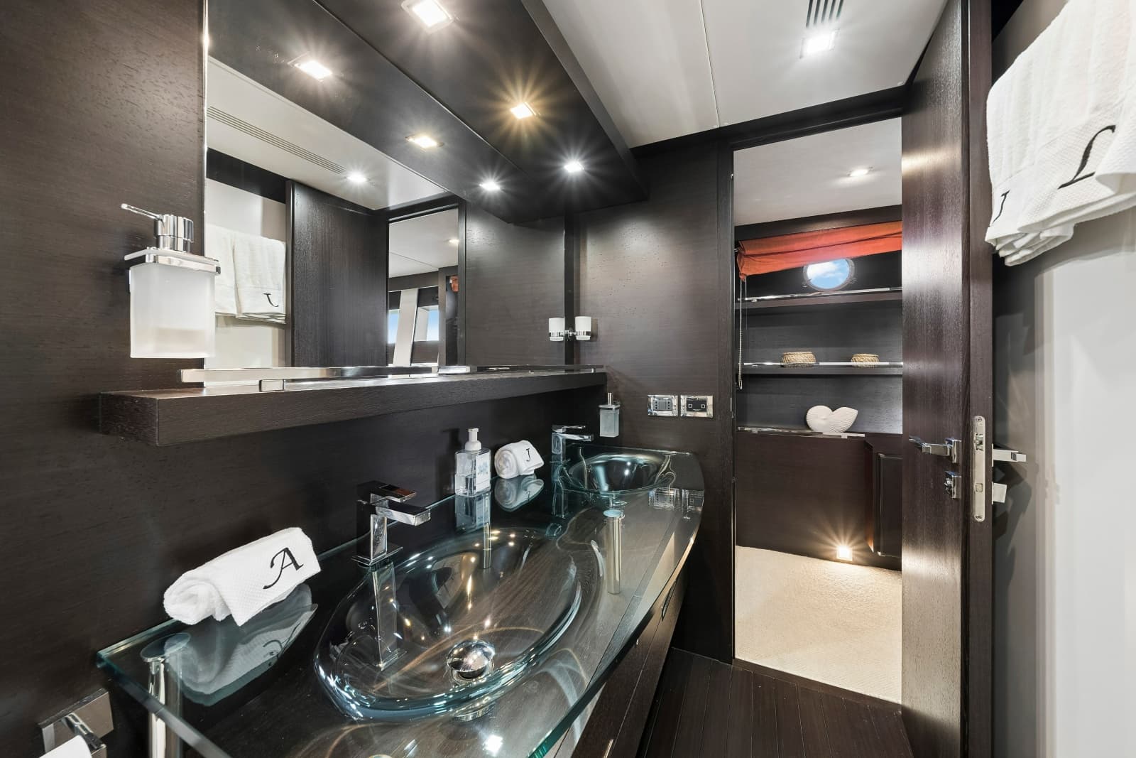 2009 Azimut 86S