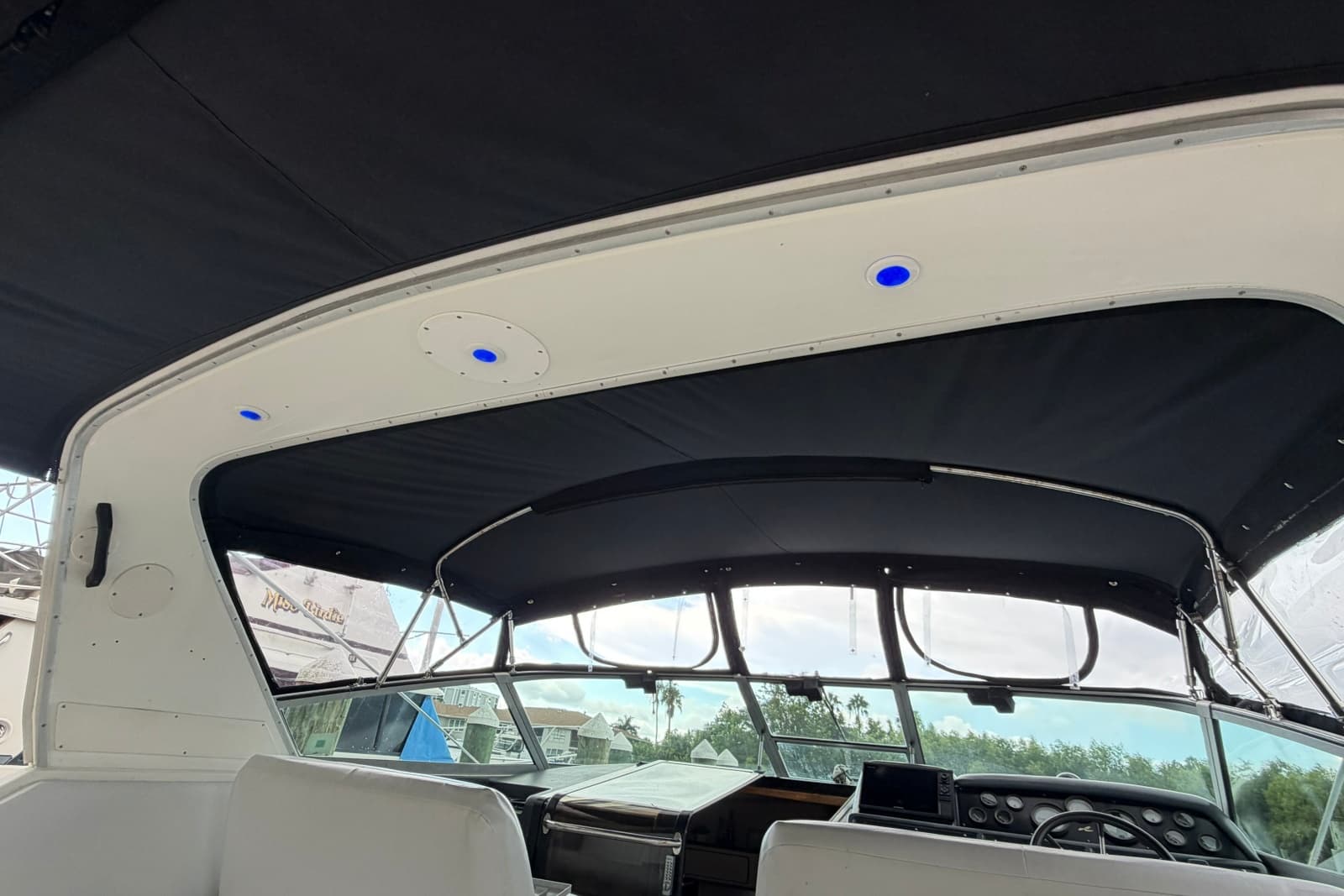 1993 Sea Ray 400 Express Cruiser