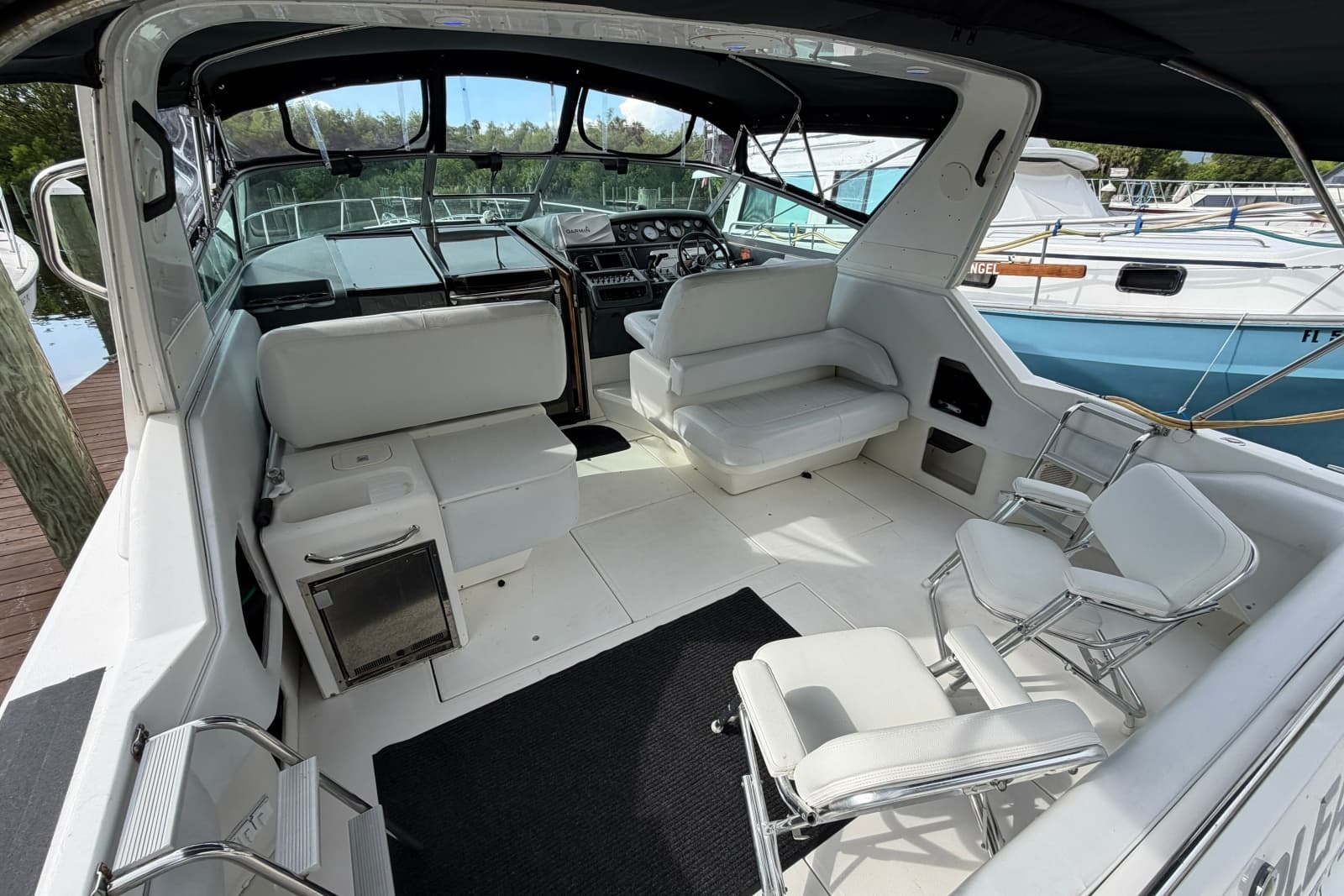 1993 Sea Ray 400 Express Cruiser