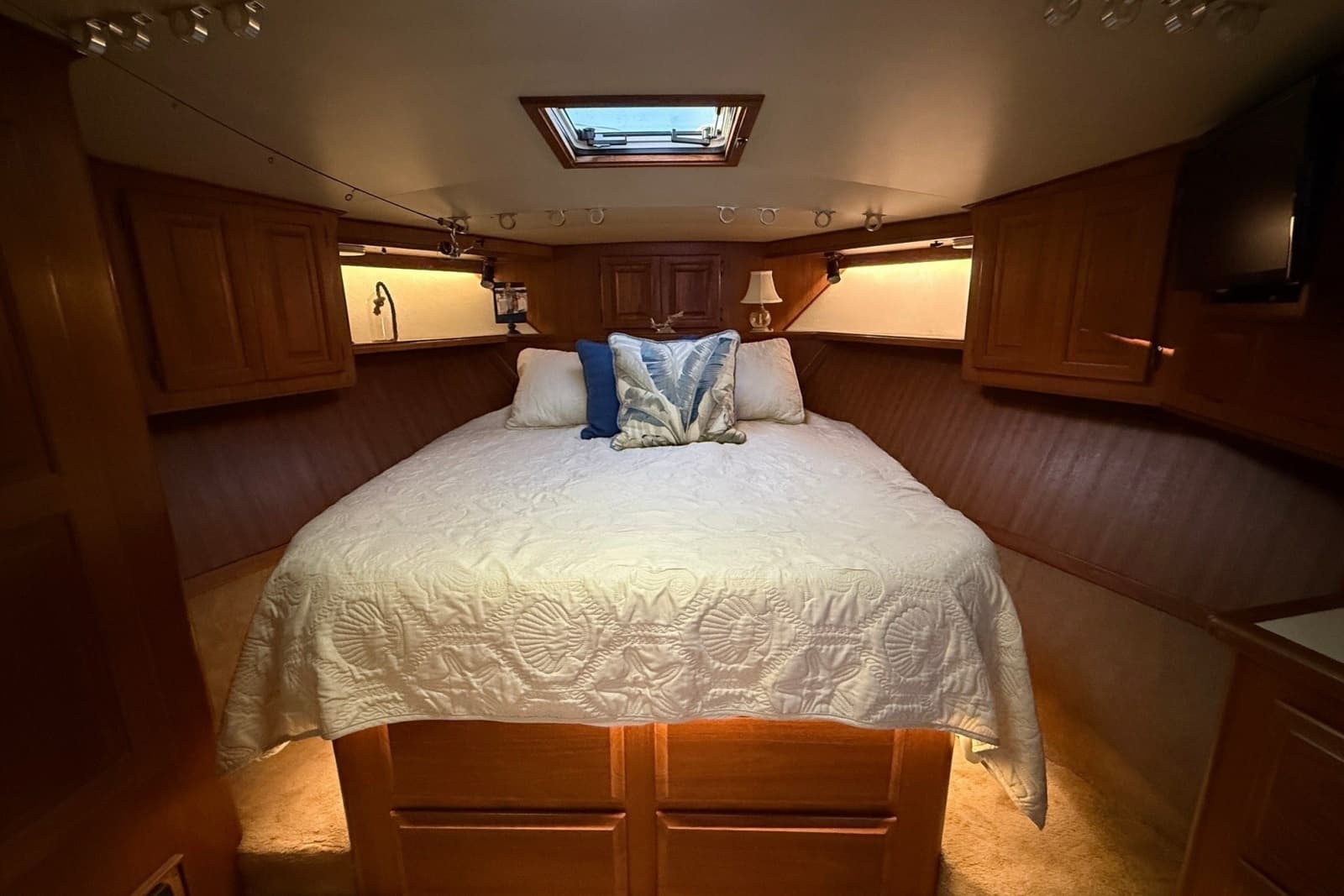 1989 Viking 48 Convertible