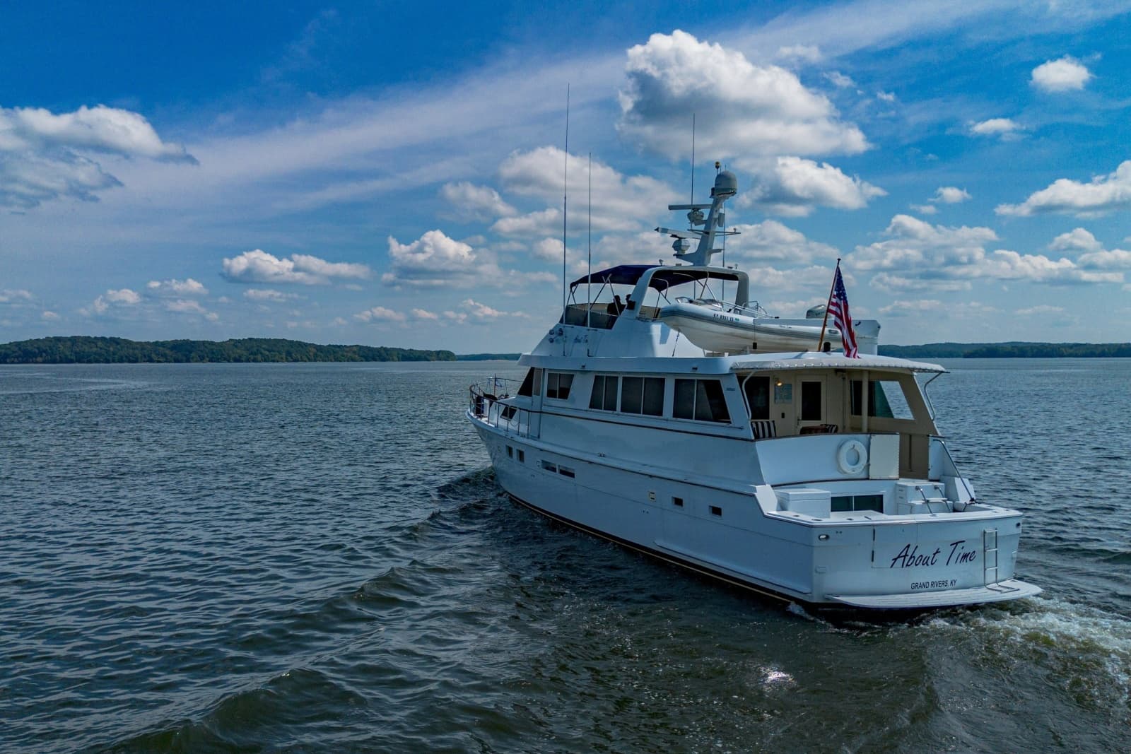 1988 Hatteras 70 Cockpit Motor Yacht