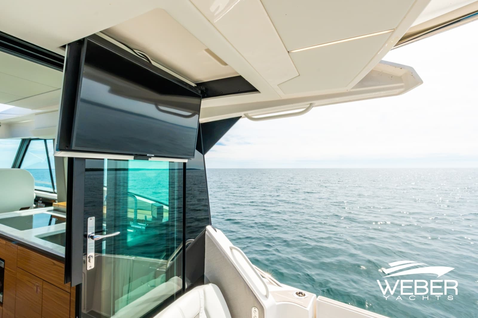 2026 Tiara Yachts 