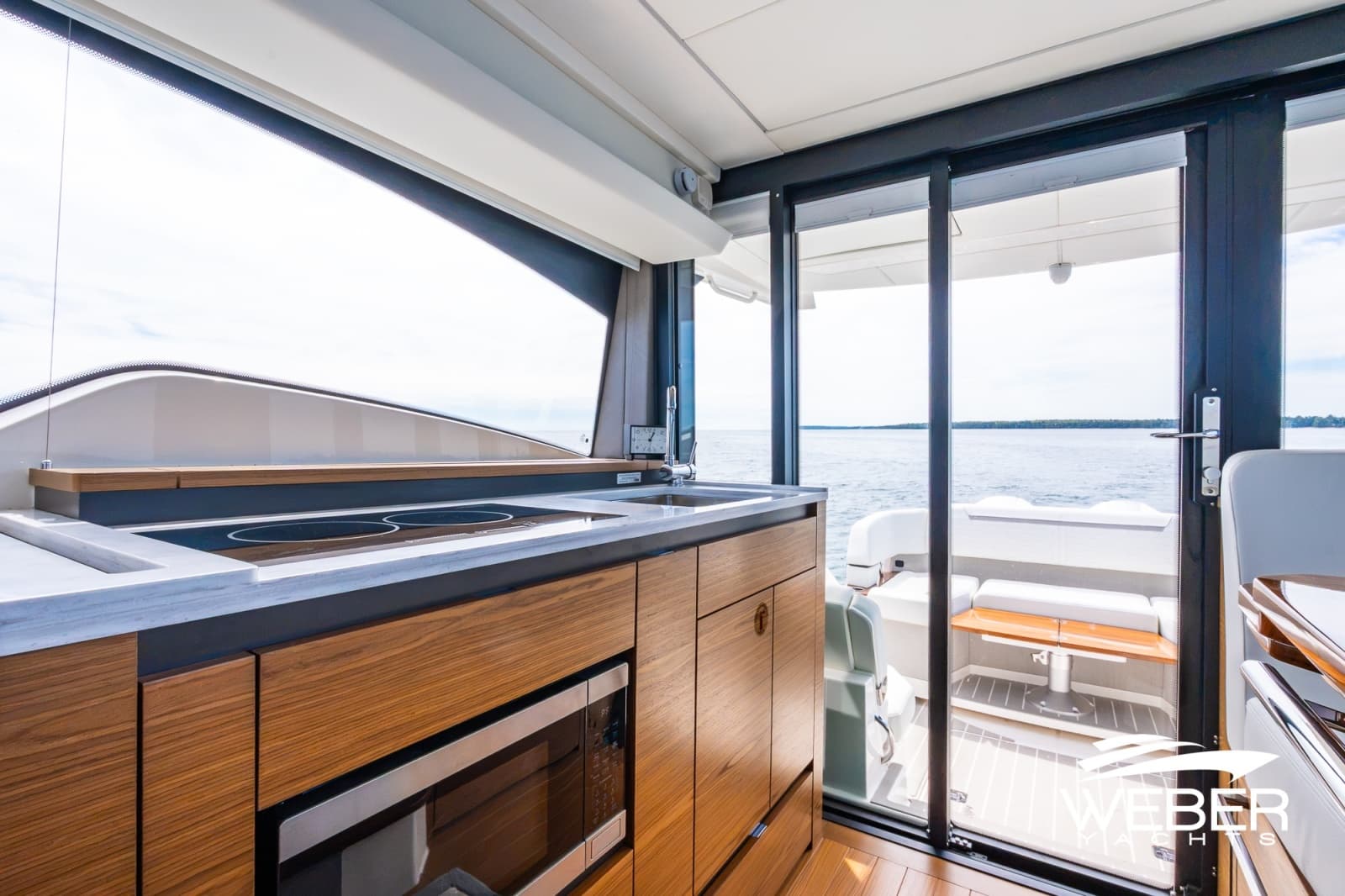 2026 Tiara Yachts 