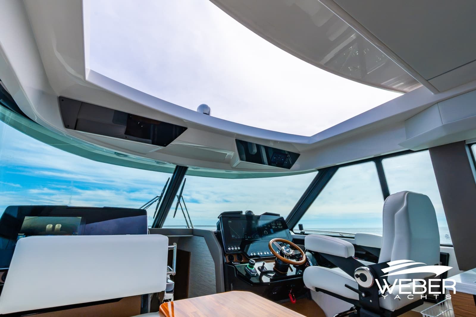 2026 Tiara Yachts 