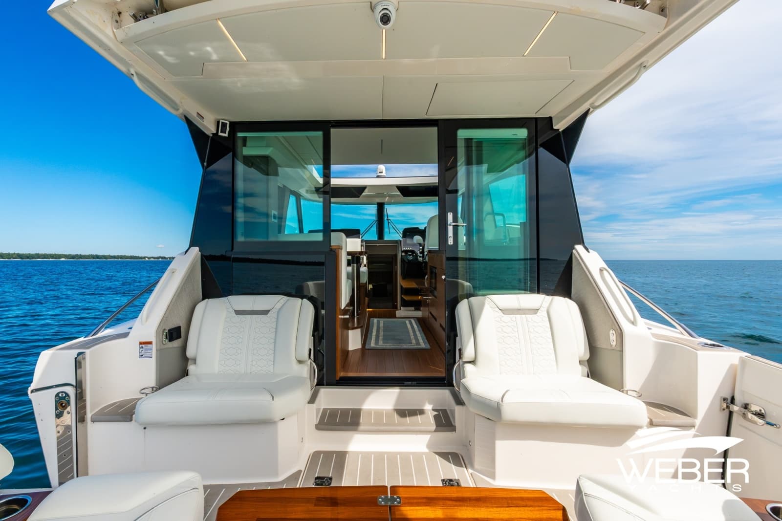 2026 Tiara Yachts 