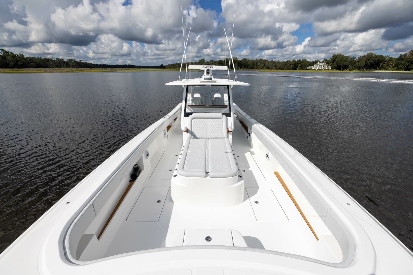 2025 Front Runner Catamaran