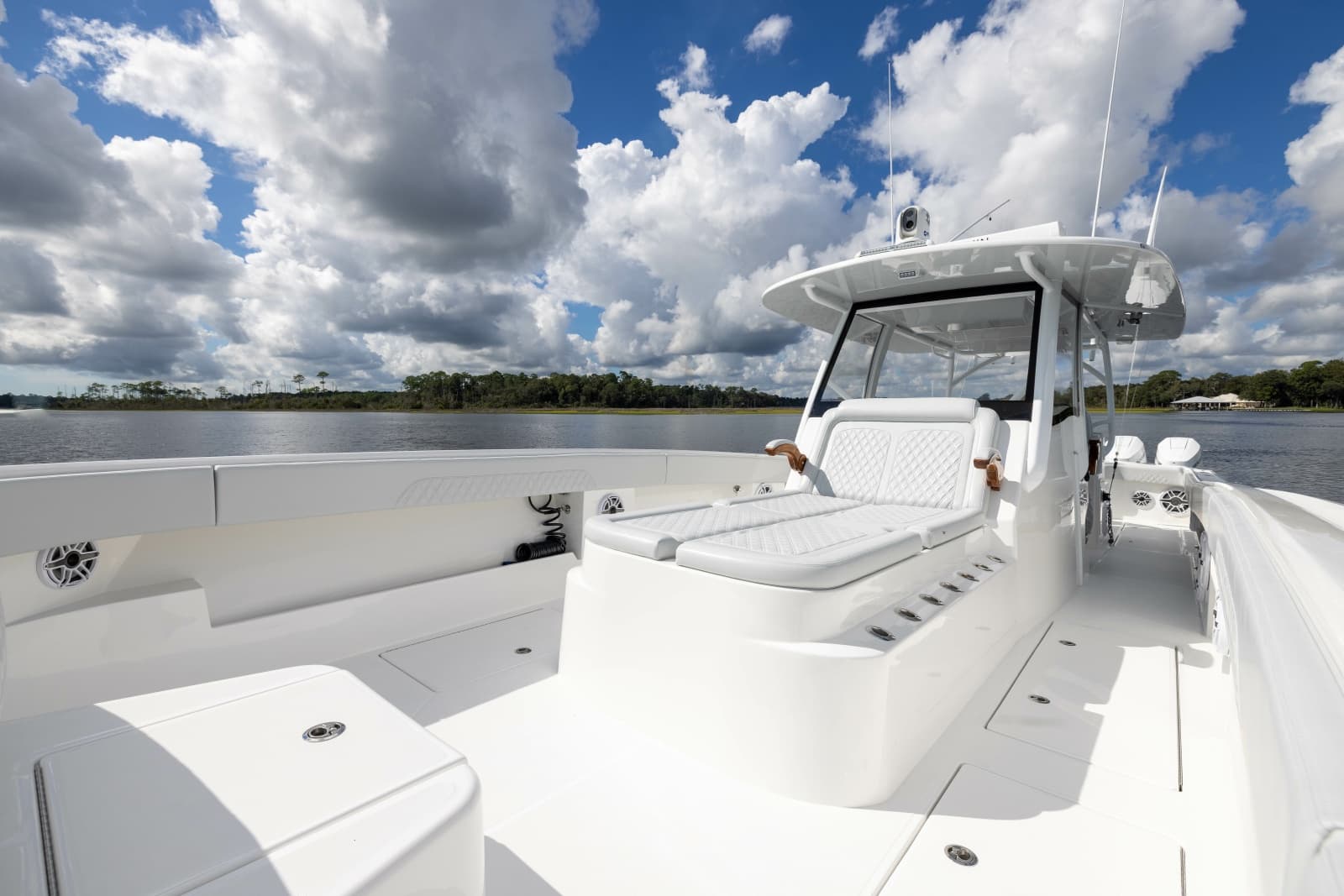 2025 Front Runner Catamaran