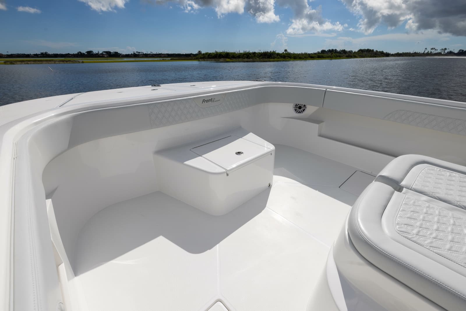 2025 Front Runner Catamaran