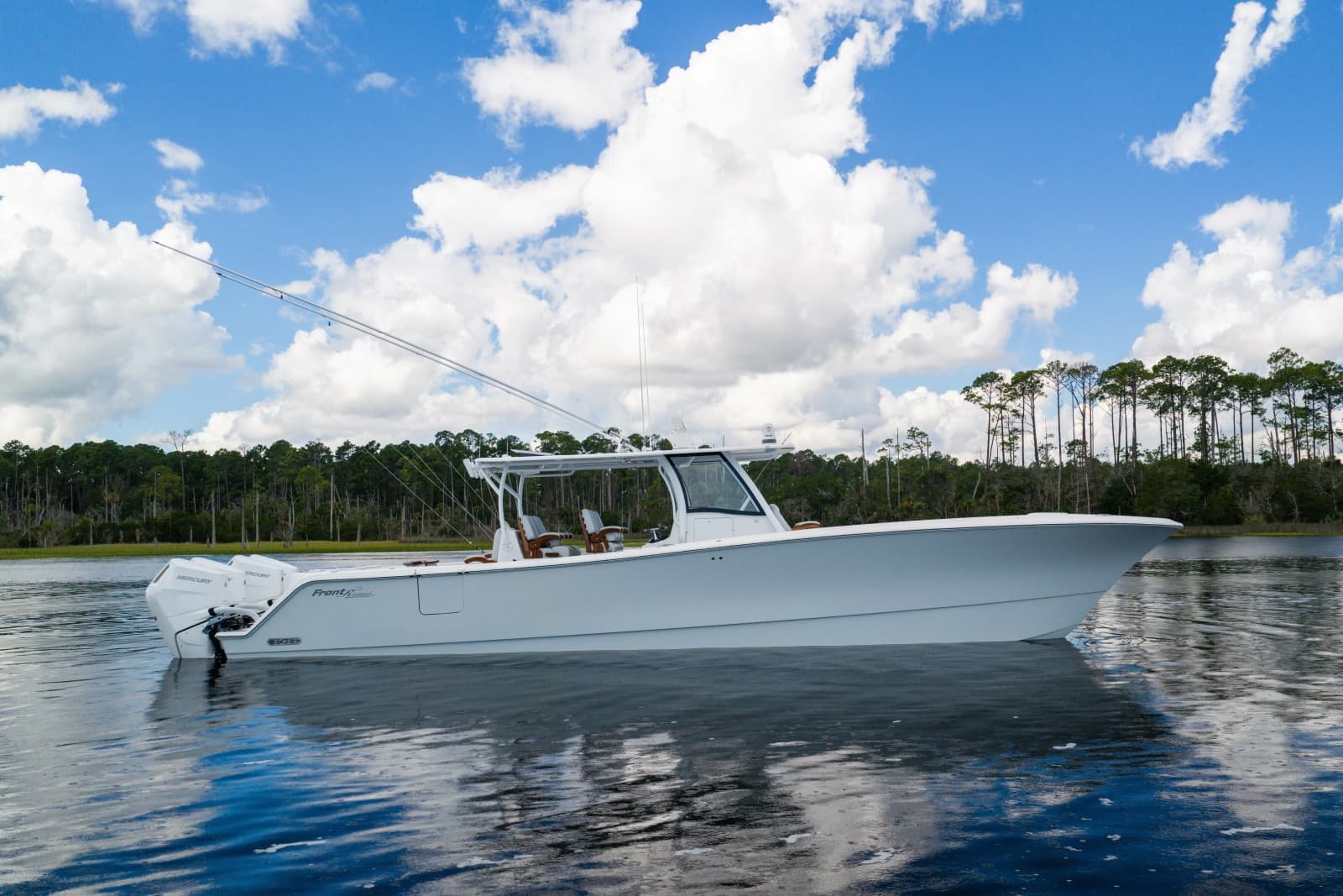 2025 Front Runner Catamaran