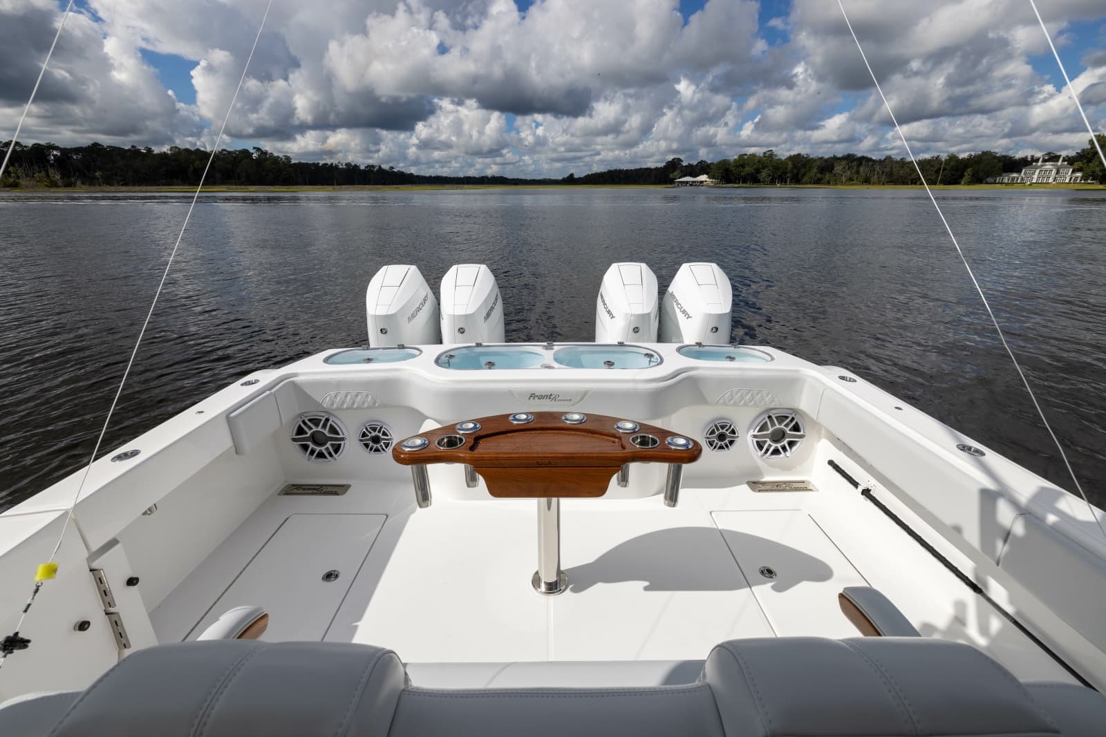 2025 Front Runner Catamaran