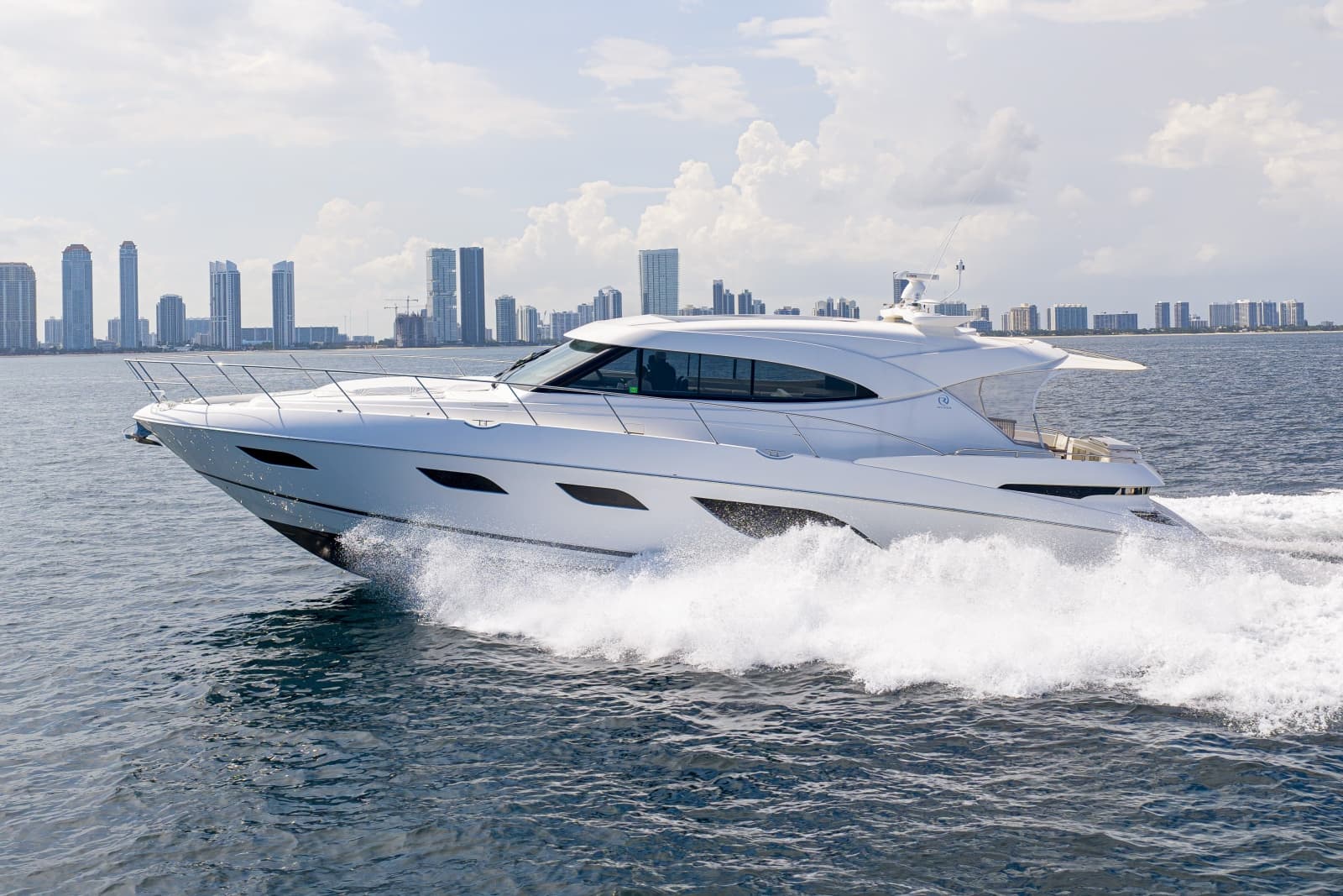 2019 Riviera 6000SY