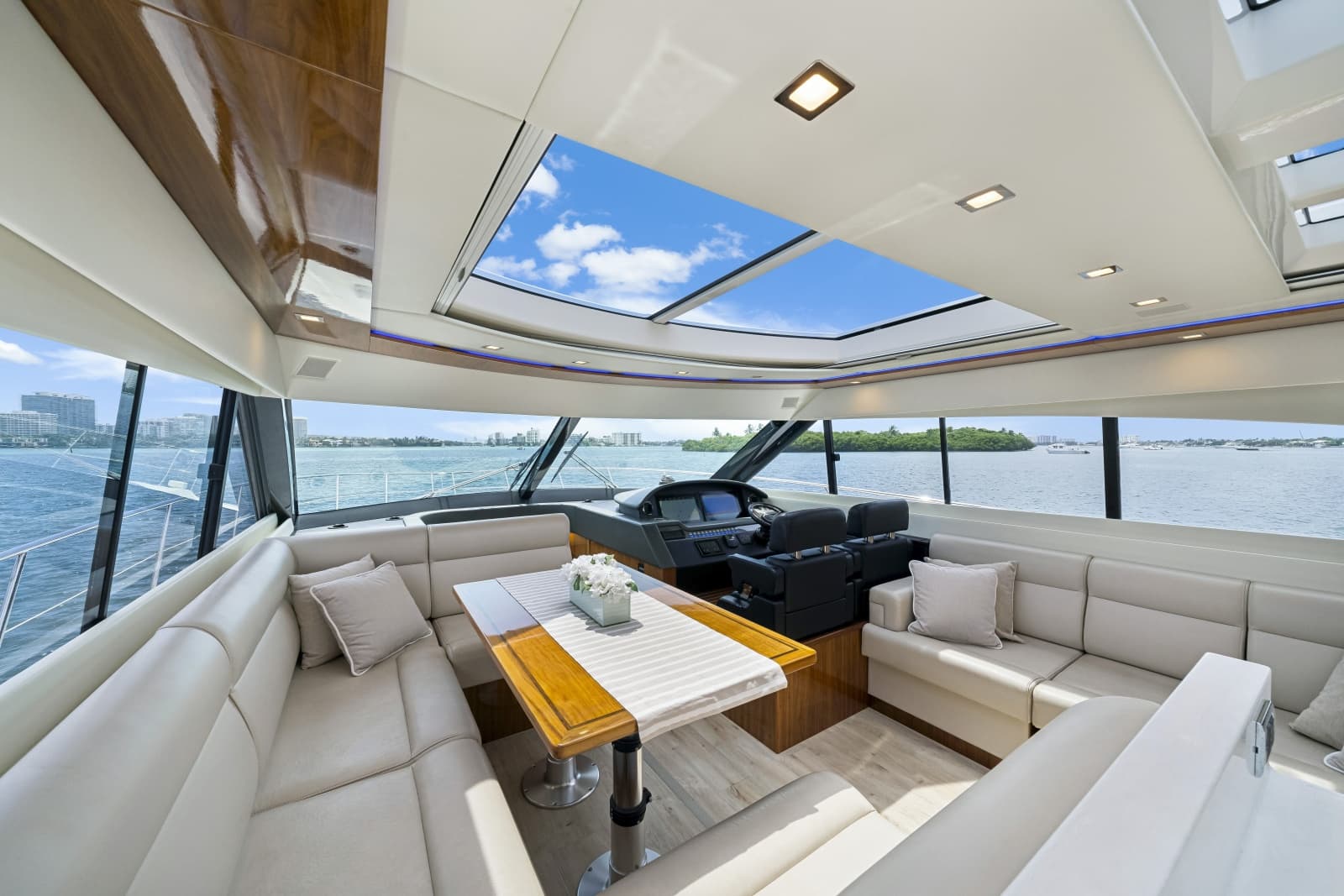 2019 Riviera 6000SY
