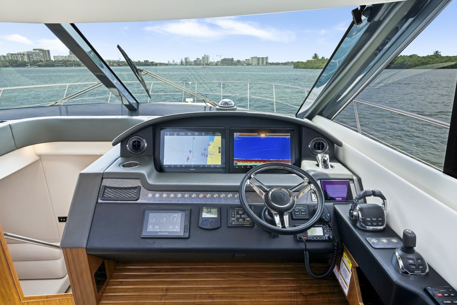 2019 Riviera 6000SY