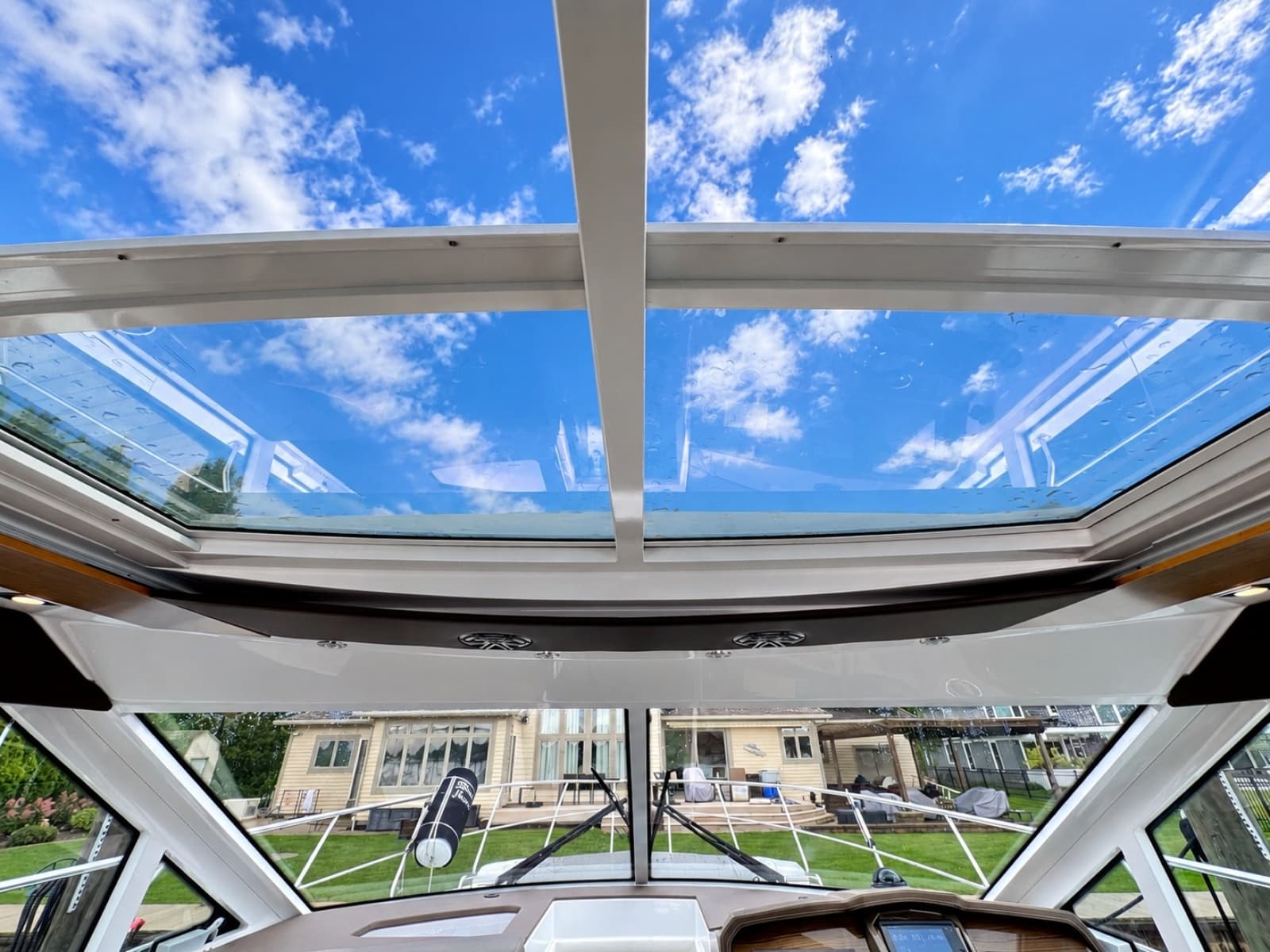 2016 Cruisers Yachts 45 Cantius