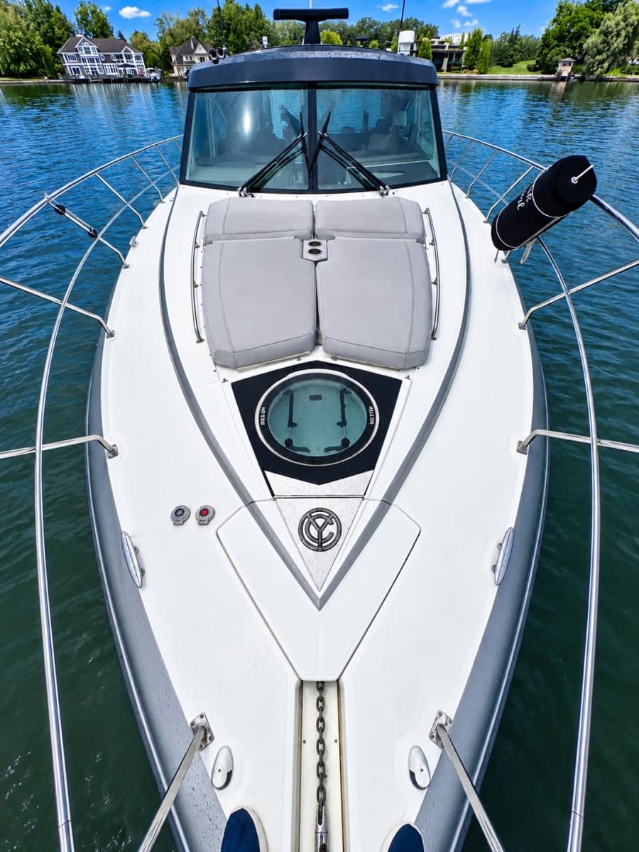 2016 Cruisers Yachts 45 Cantius