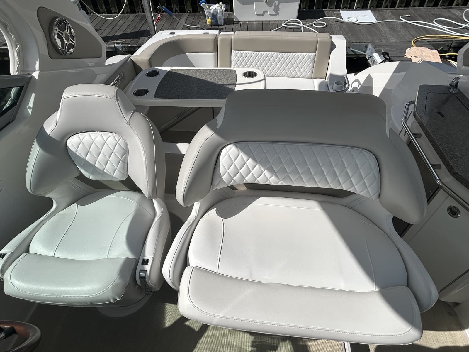 2015 Chaparral 310 Signature