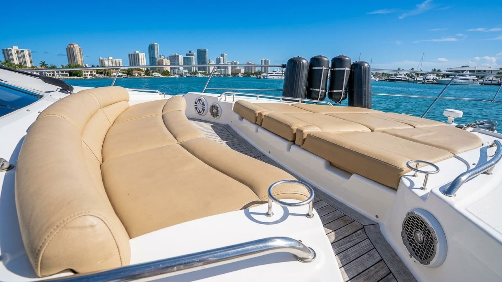 2016 Sea Ray L590