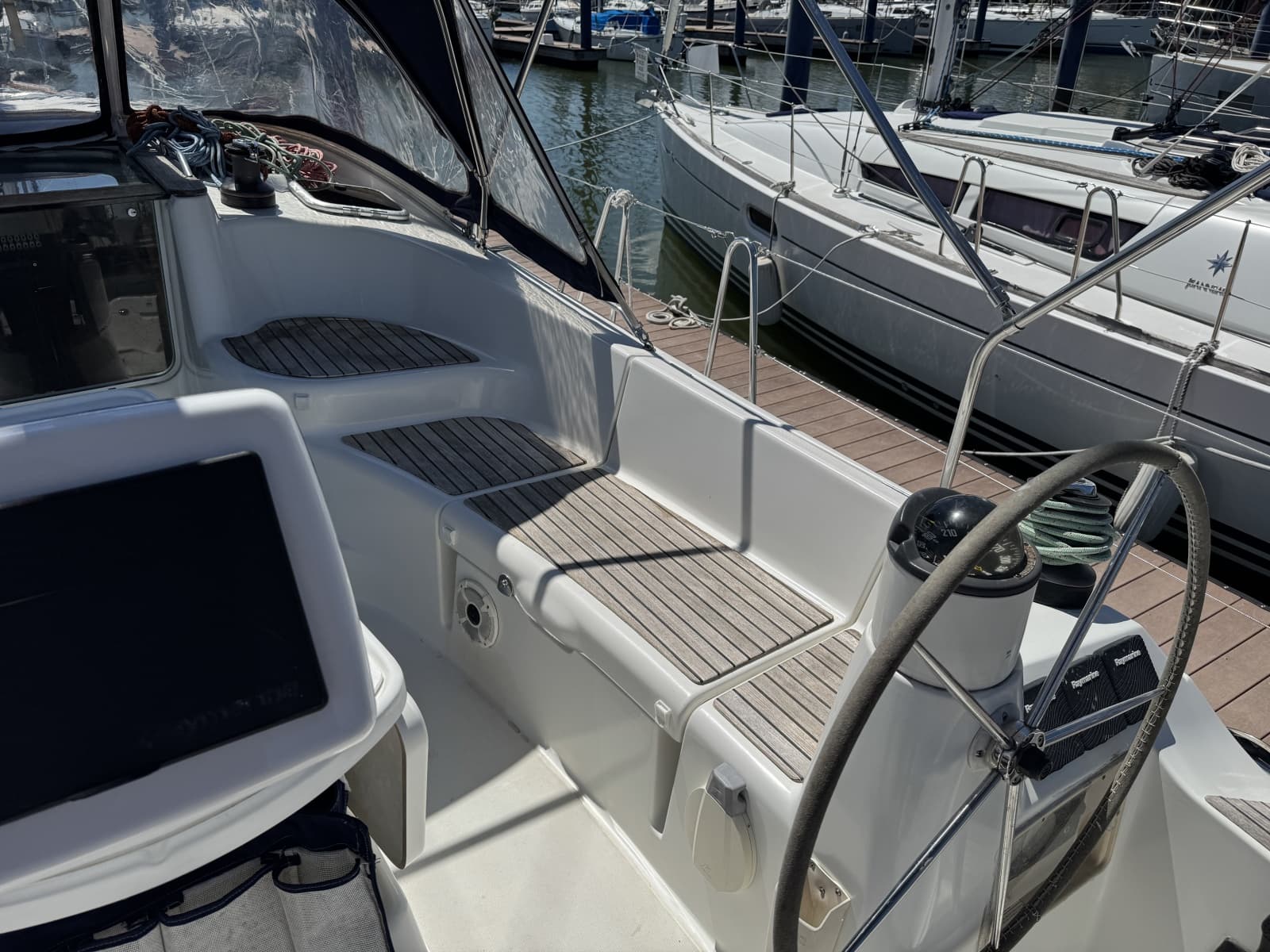 2006 Jeanneau 42DS