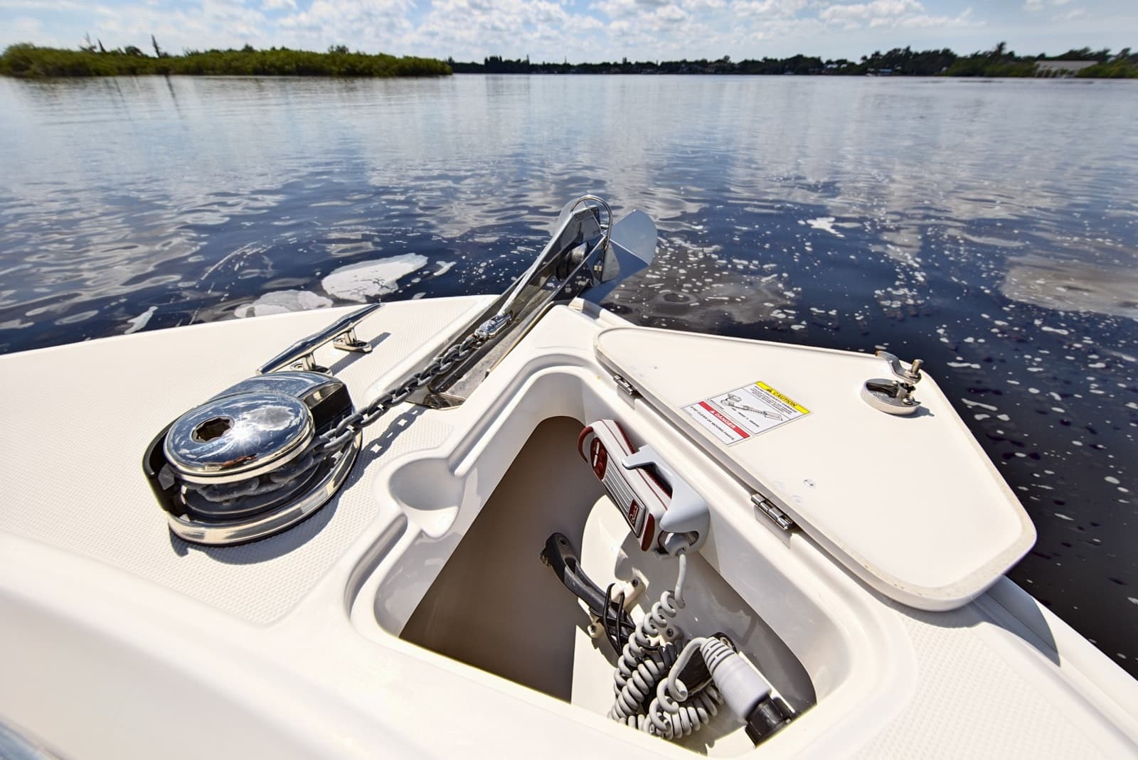 2022 Boston Whaler 