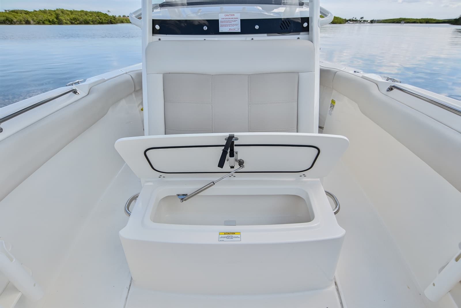 2022 Boston Whaler 