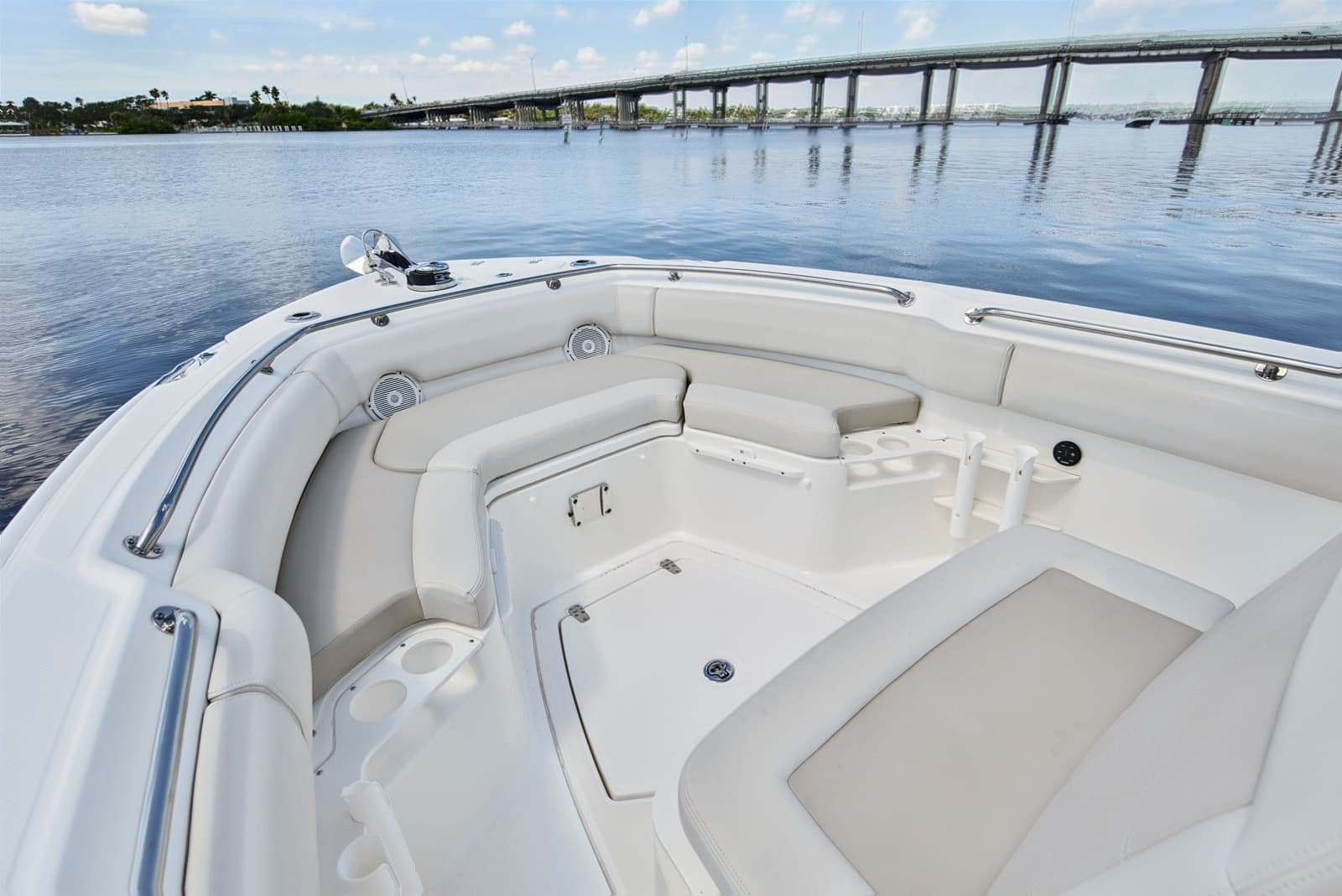 2022 Boston Whaler 