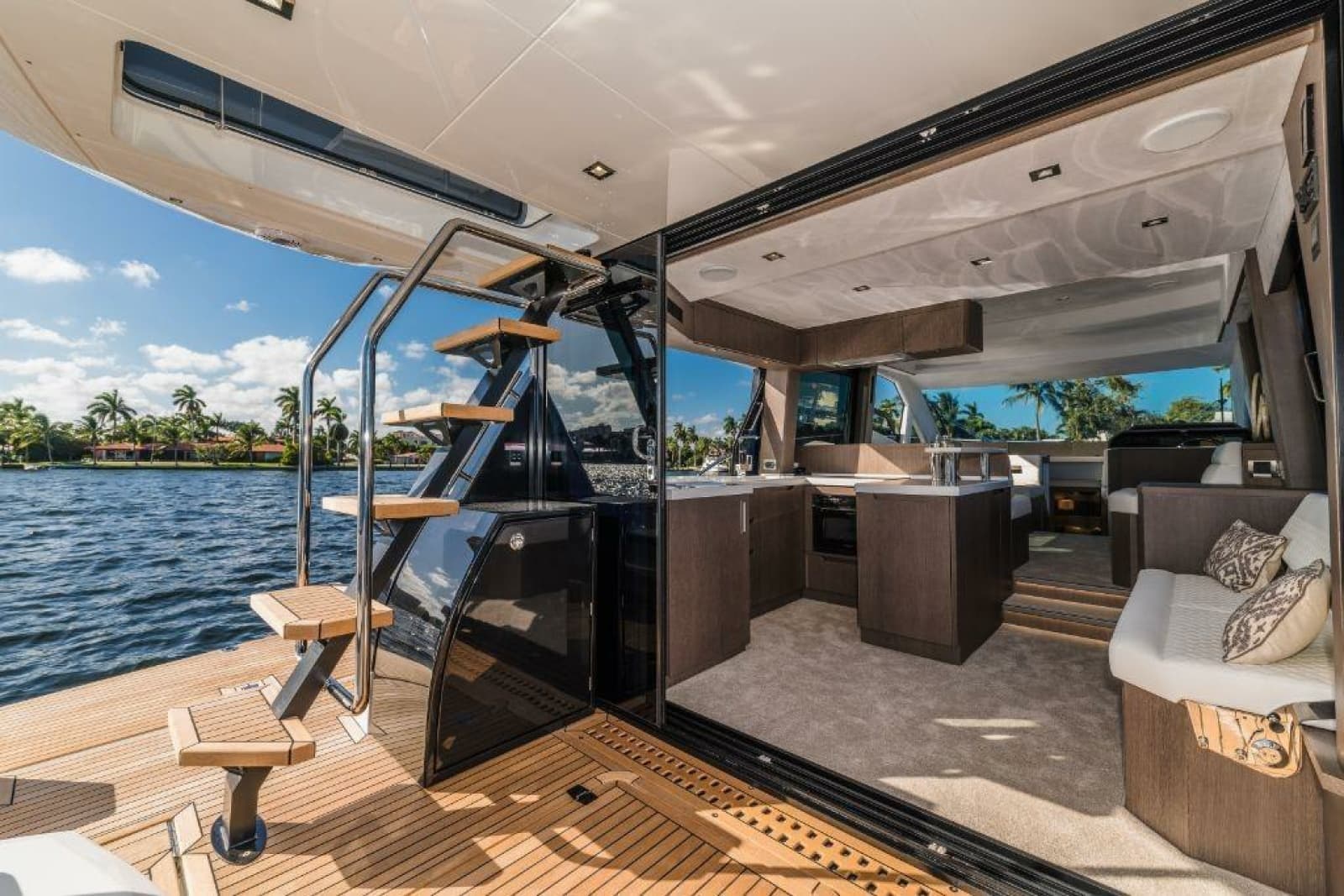 2025 Galeon 500 FLY