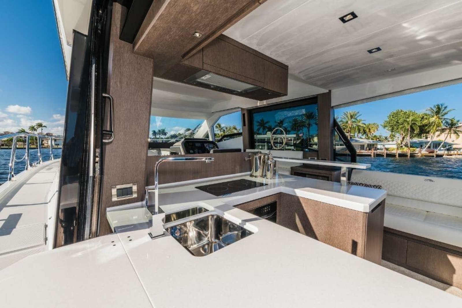 2025 Galeon 500 FLY