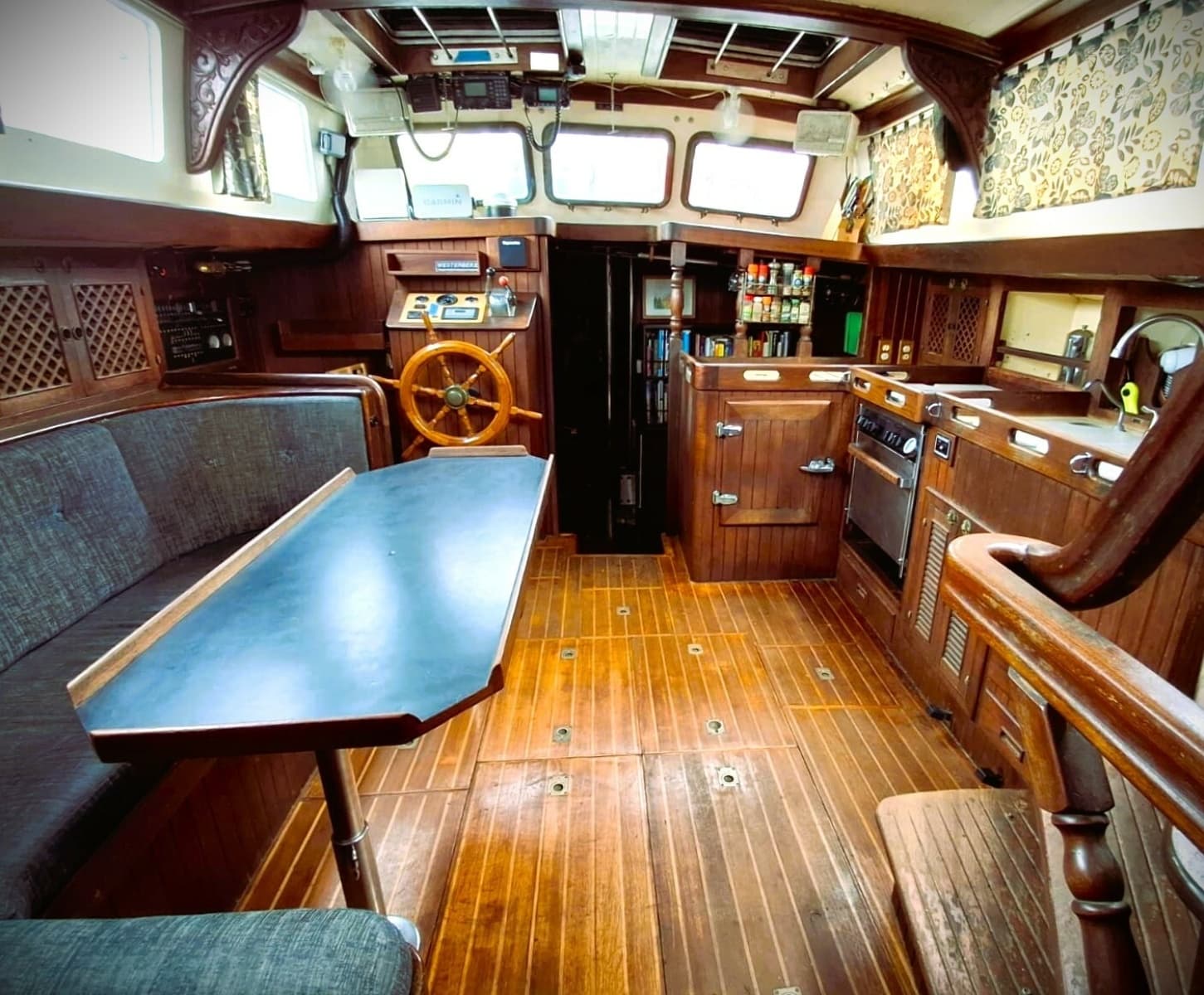 1983 Young Sun 43