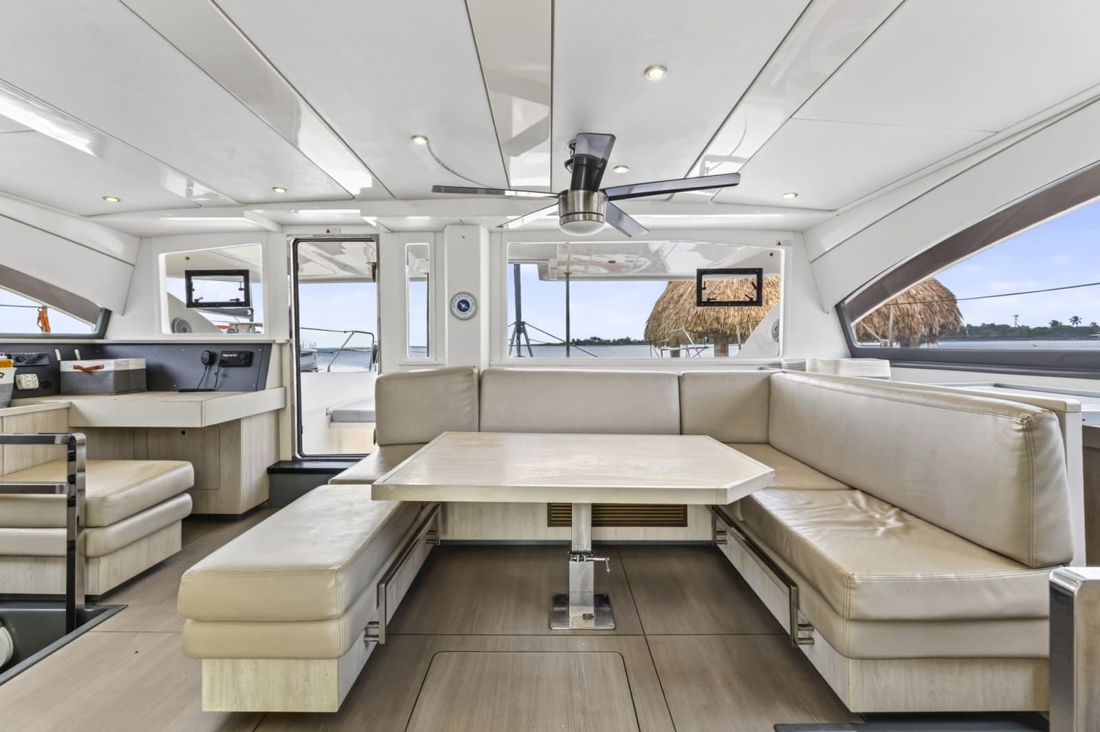 2017 Leopard 48
