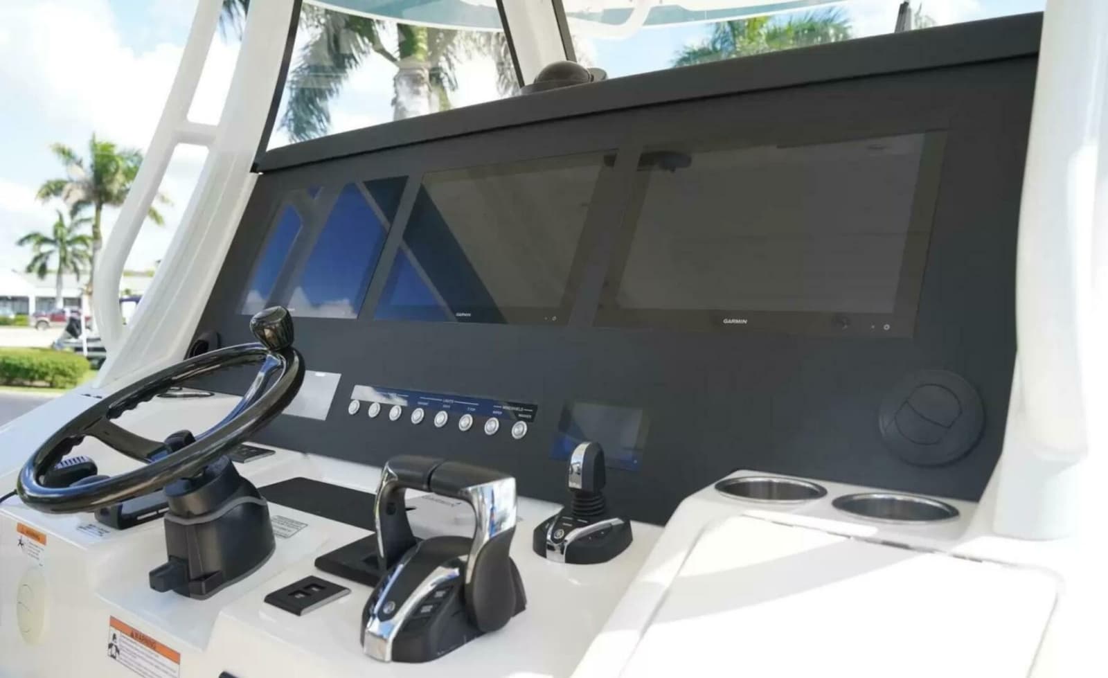 2023 Regulator 37