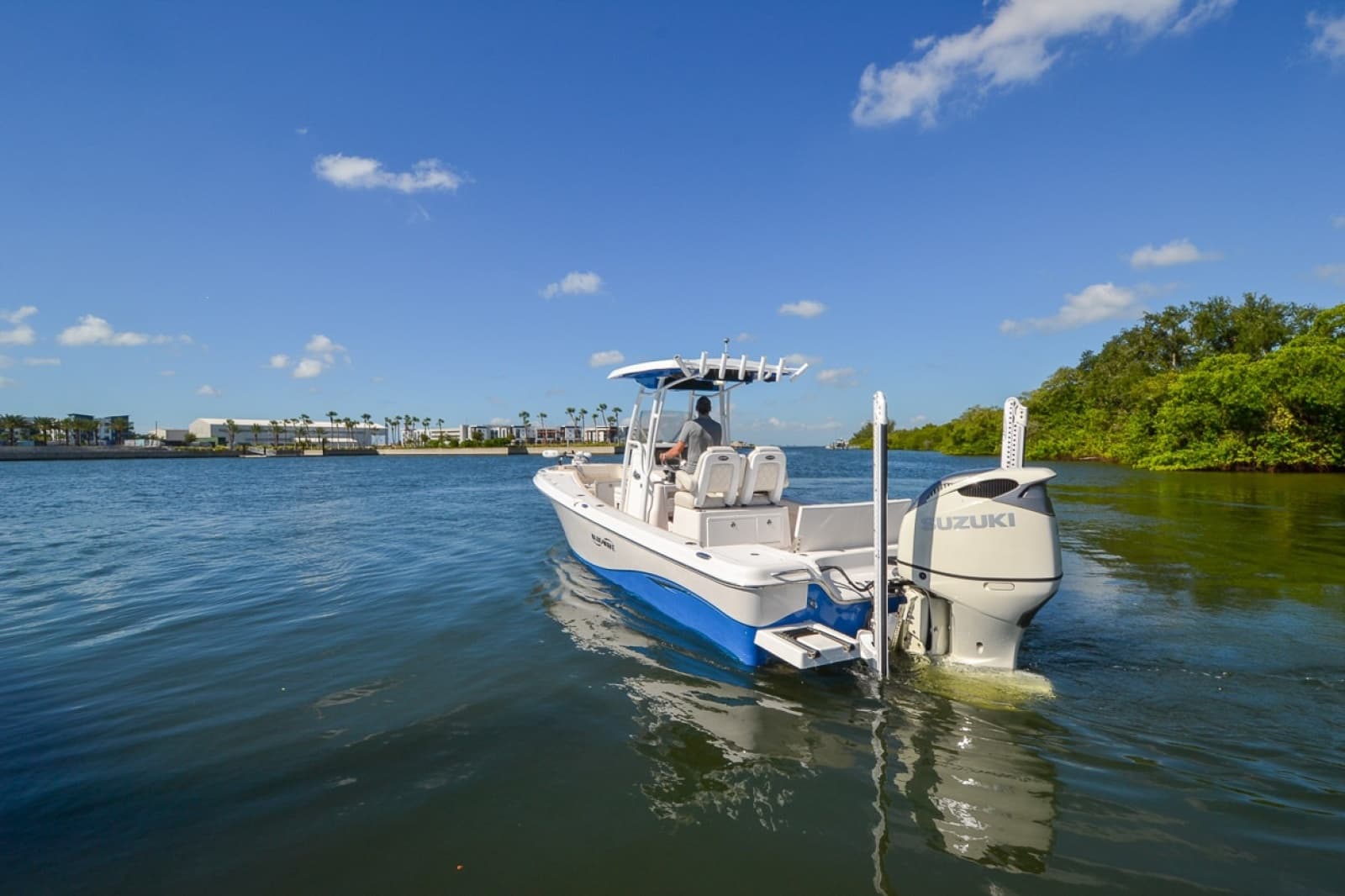 2020 Blue Wave 2800 Makaira