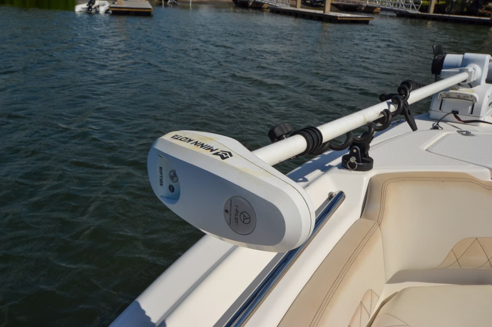 2020 Blue Wave 2800 Makaira