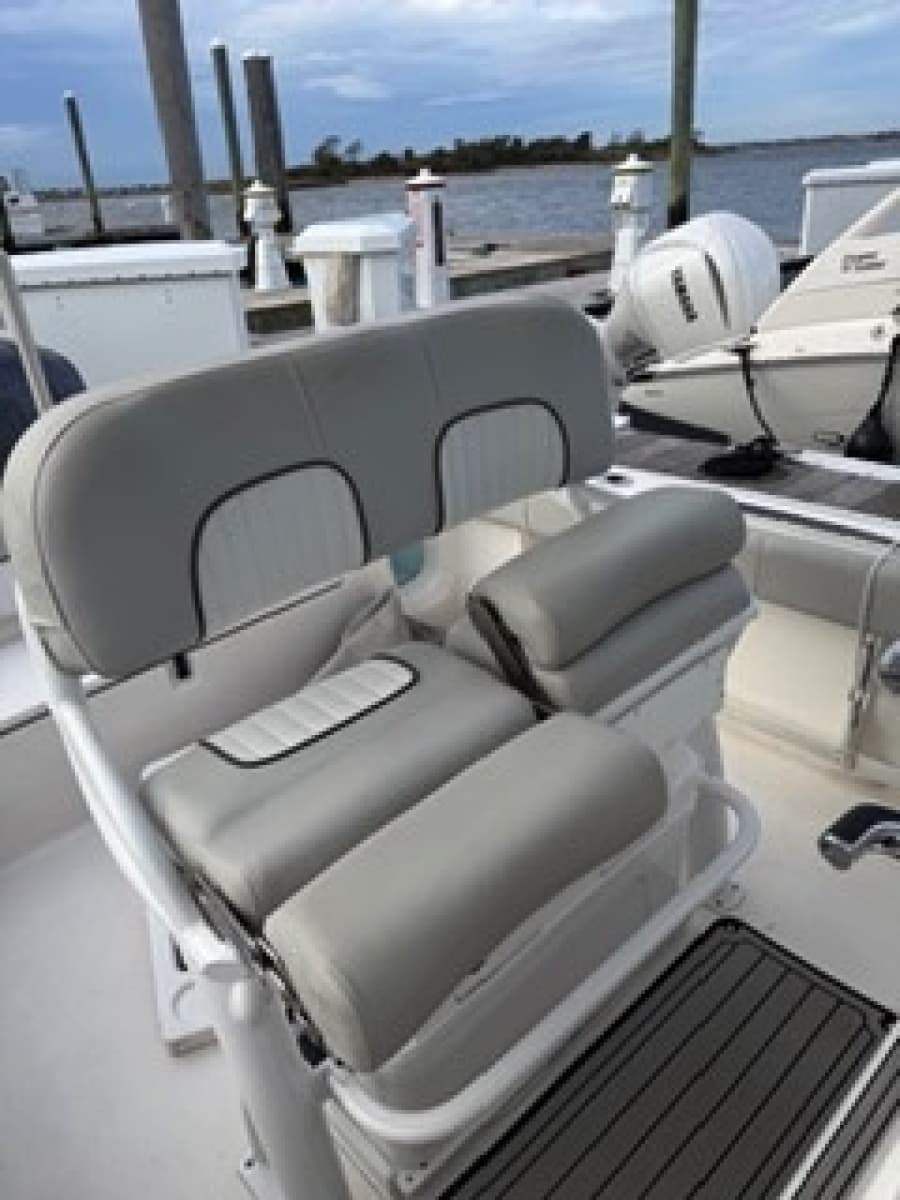 2021 Sea Fox 248 Commander