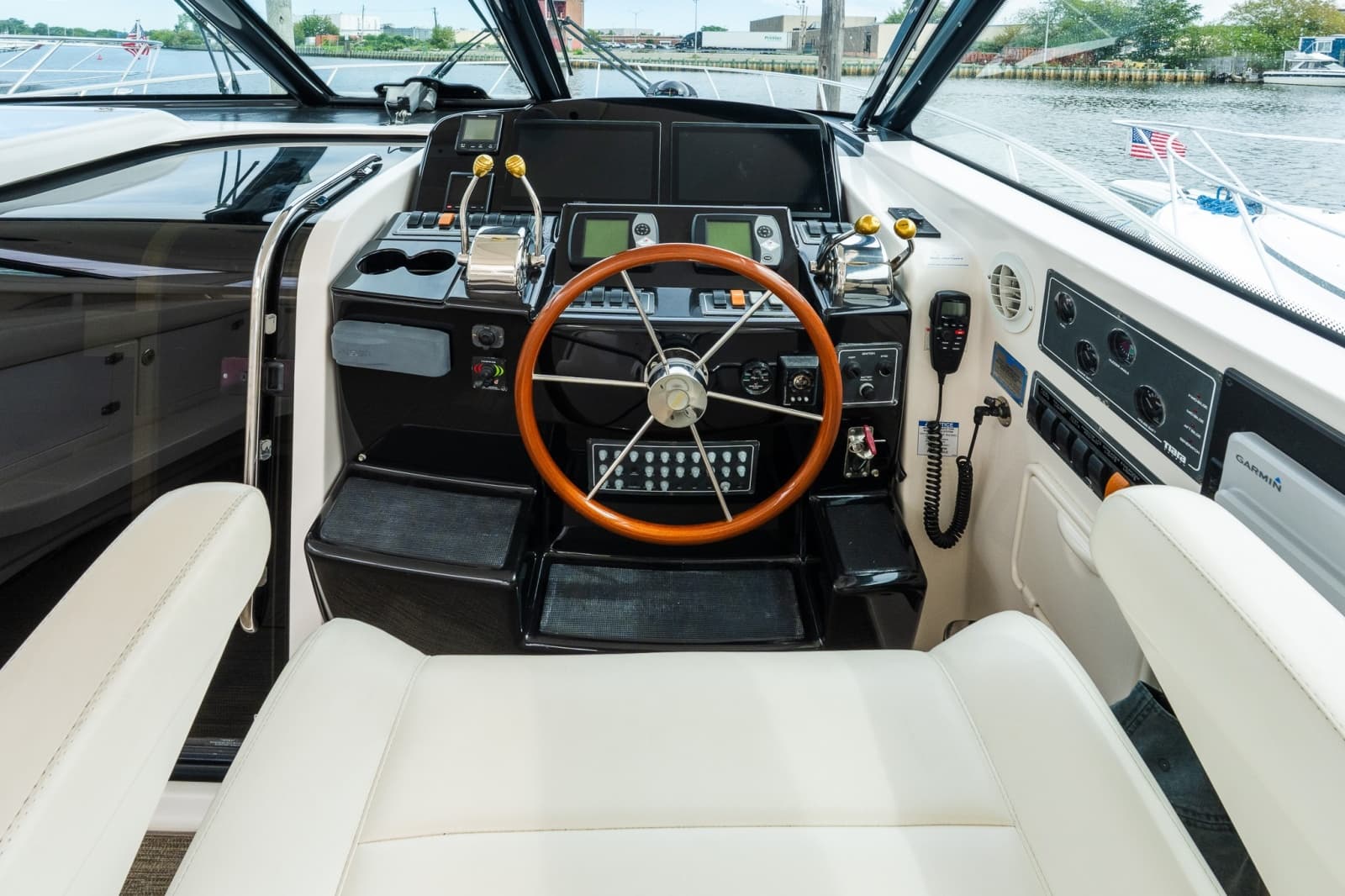 2006 Tiara Yachts 4200 Open