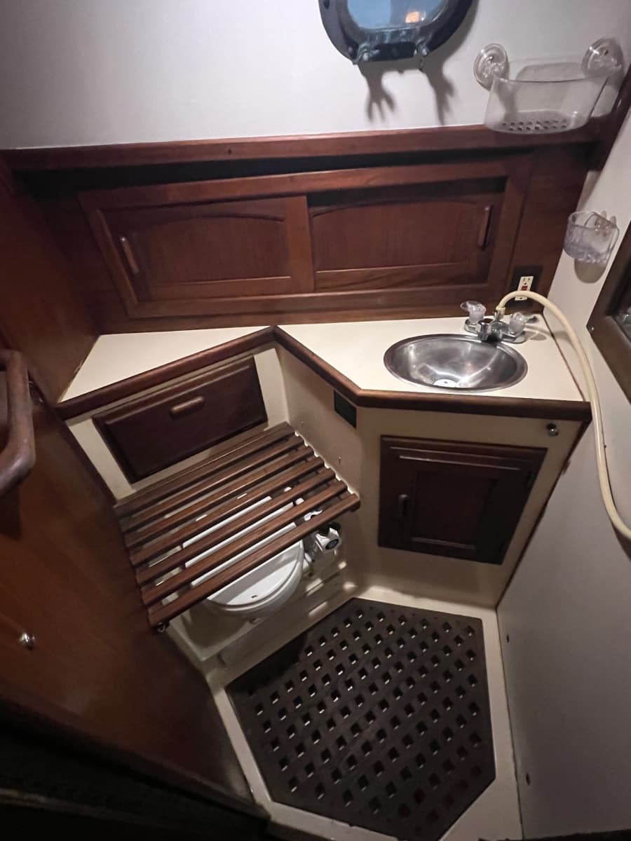 1982 Pacific Seacraft 