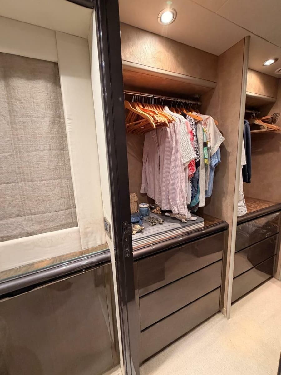 Master Suite 8