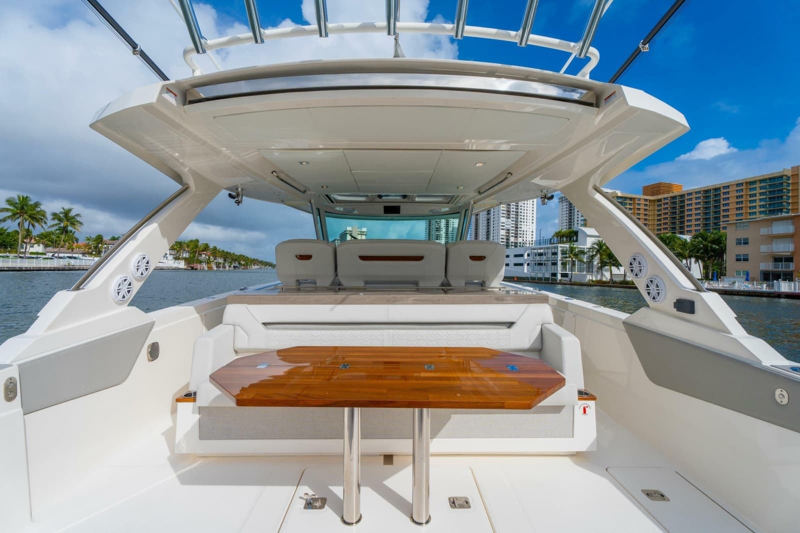 2024 Tiara Yachts 43 LS