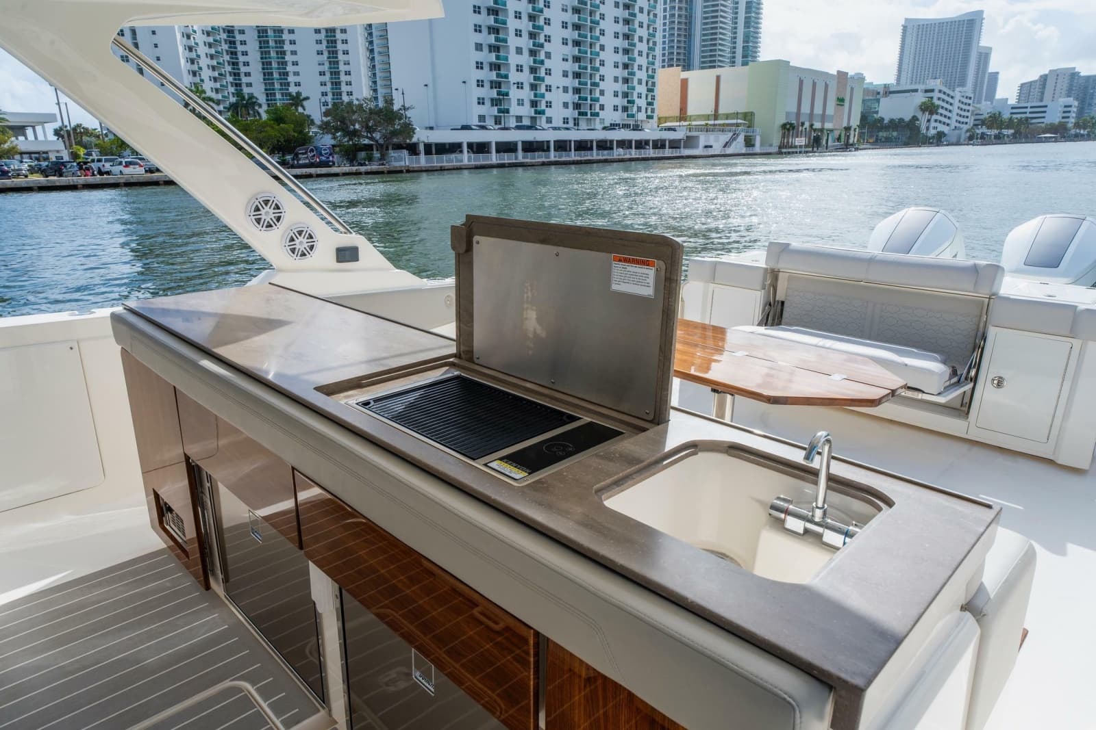 2024 Tiara Yachts 43 LS