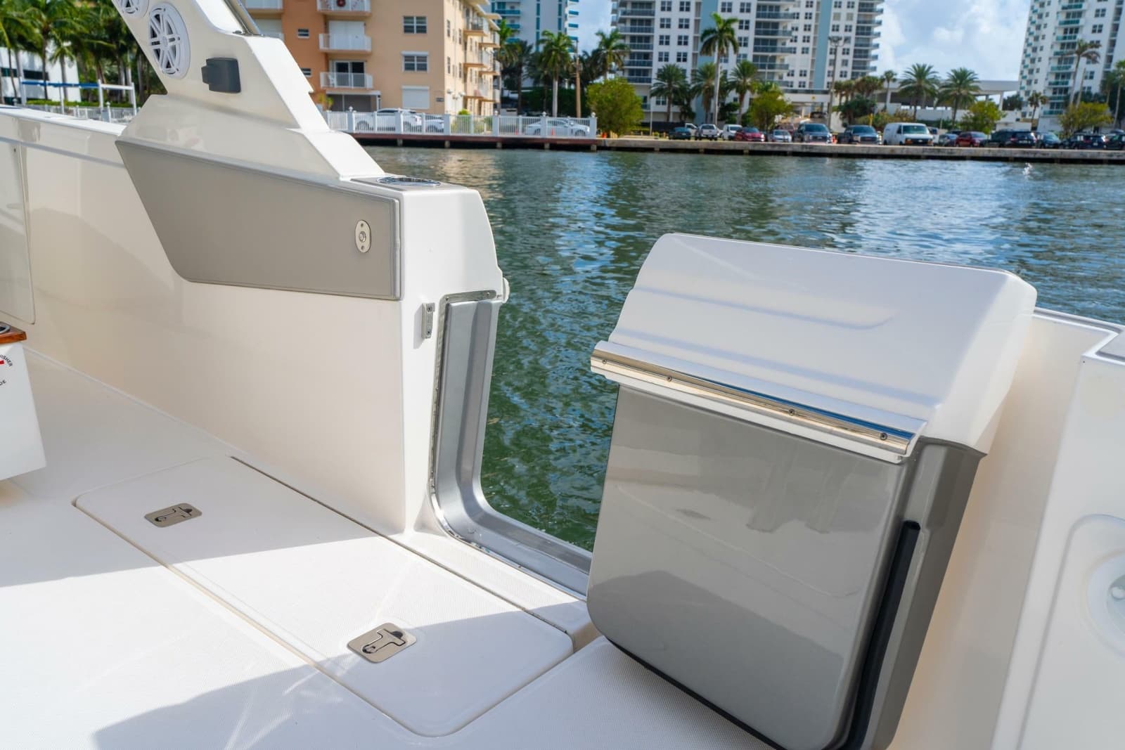 2024 Tiara Yachts 43 LS
