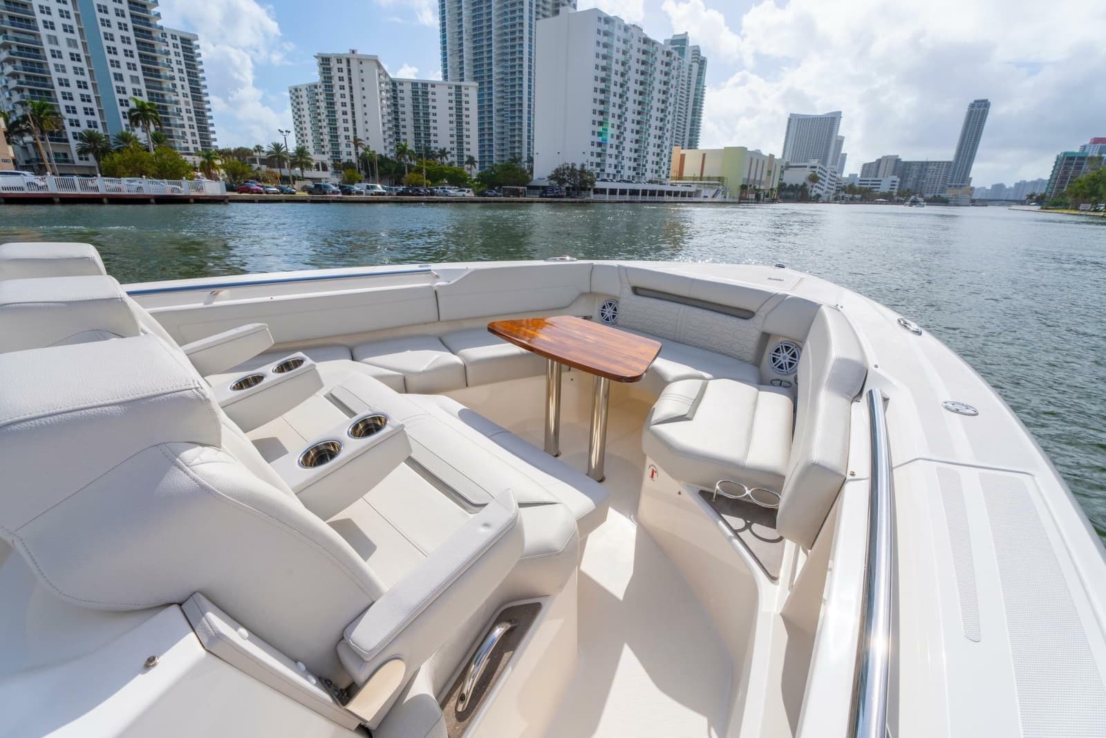 2024 Tiara Yachts 43 LS