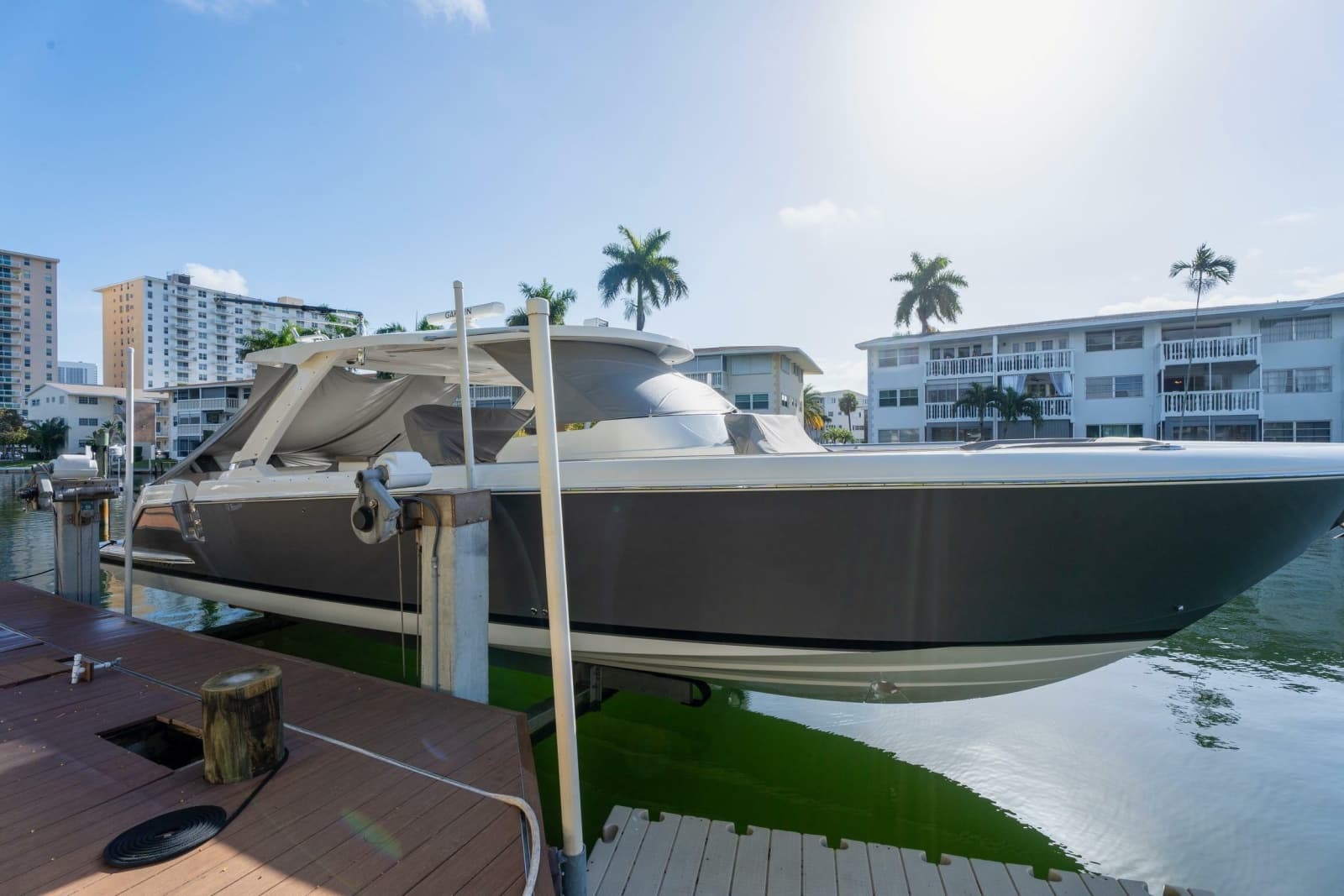 2024 Tiara Yachts 43 LS